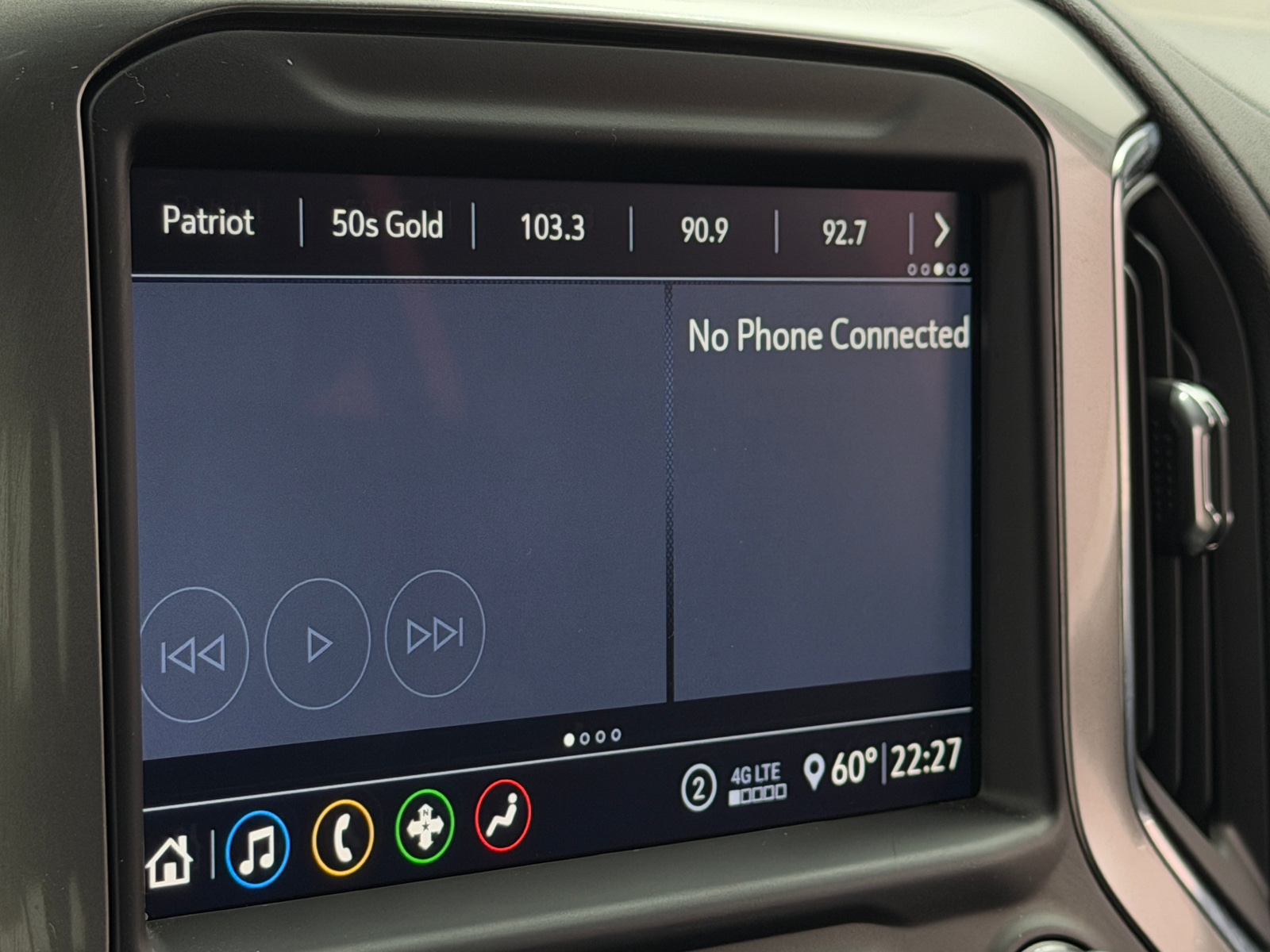 Thumbnail: 2020 Chevrolet Silverado 1500 - 4