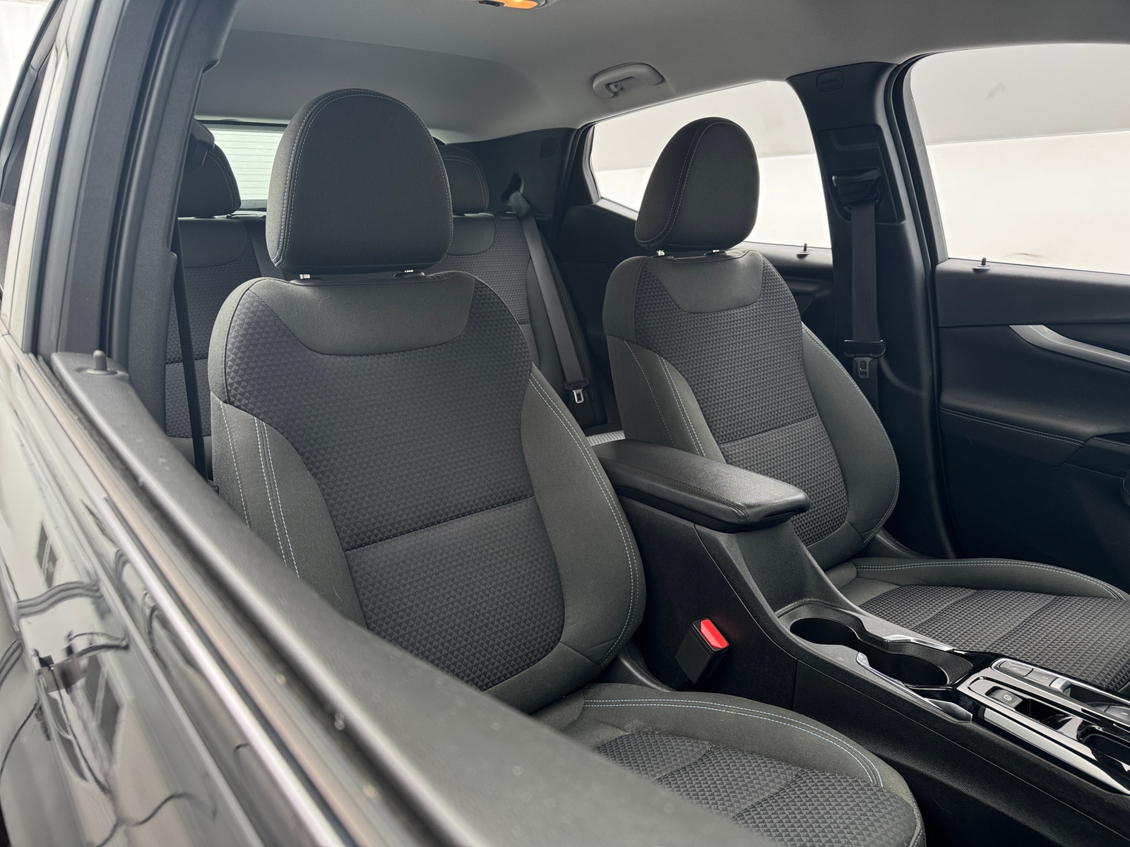Thumbnail: 2023 Chevrolet Bolt EUV - 2