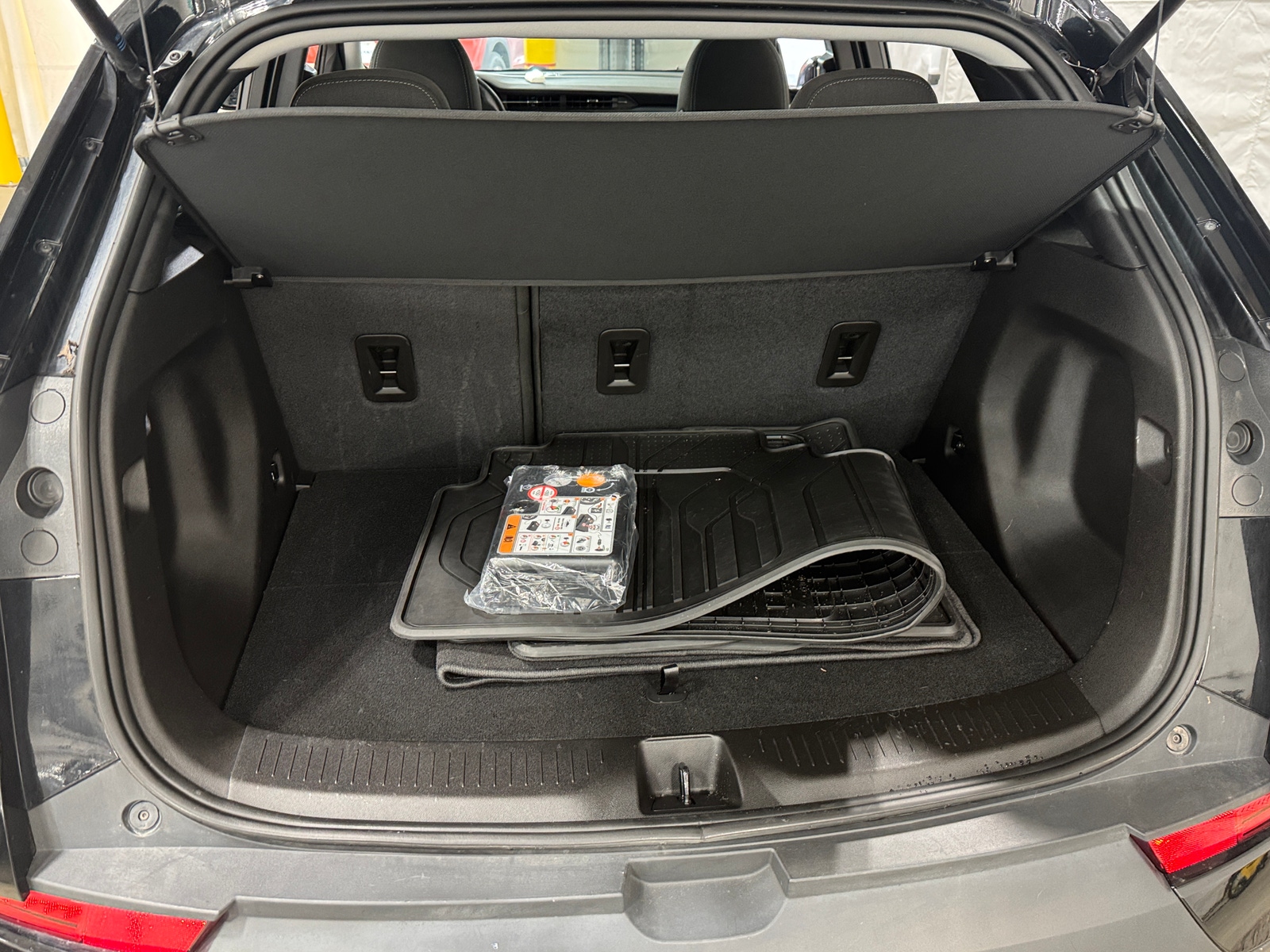 Thumbnail: 2023 Chevrolet Bolt EUV - 7