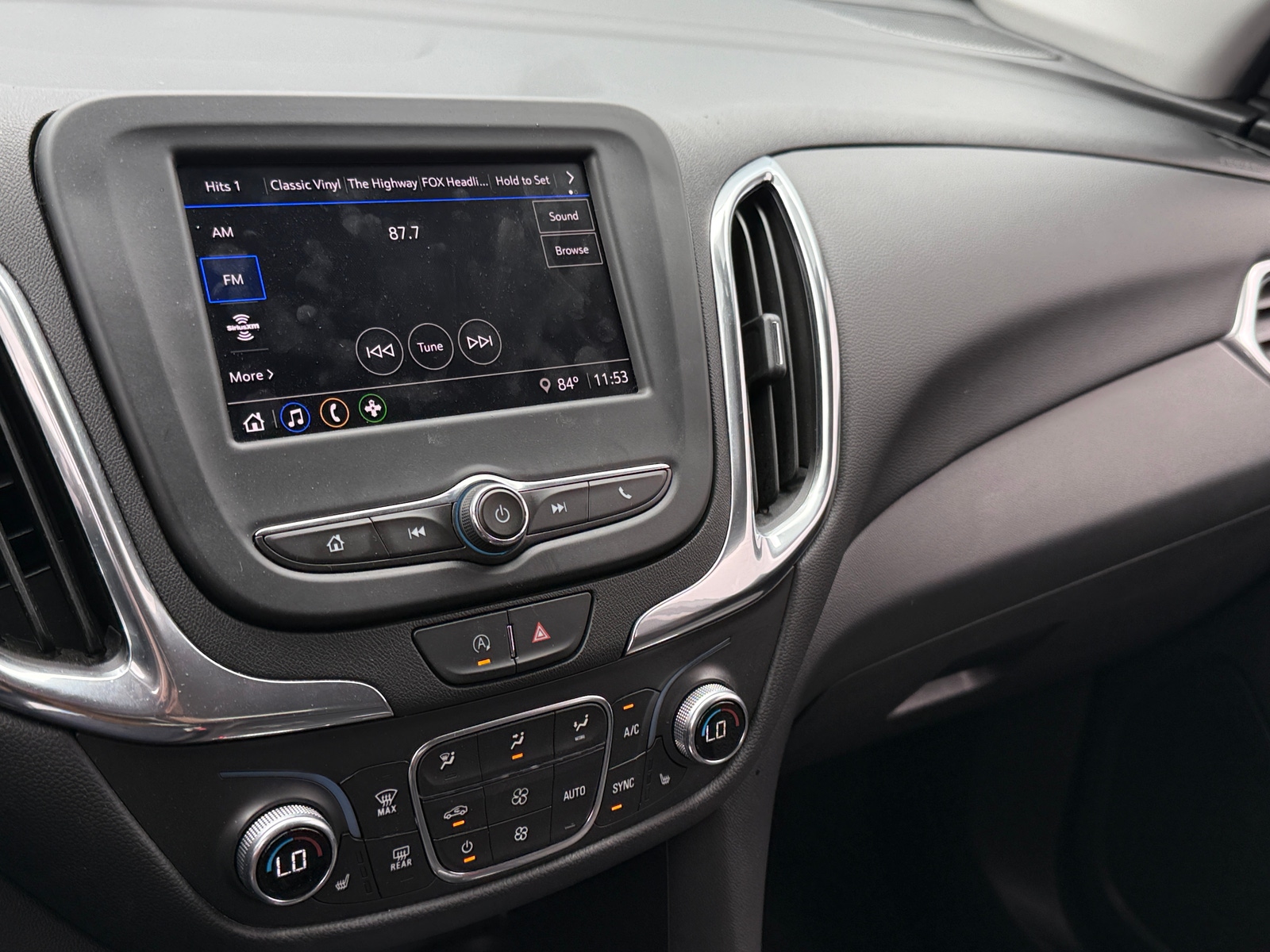 Thumbnail: 2022 Chevrolet Equinox - 4