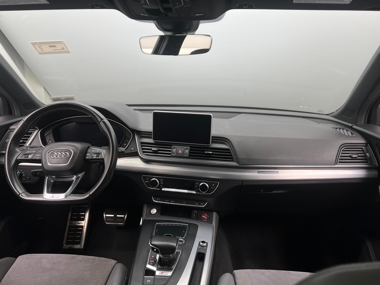 Thumbnail: 2019 Audi SQ5 - 2