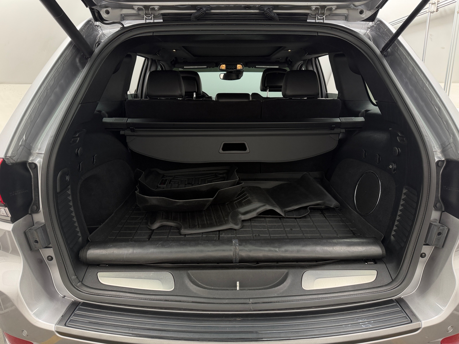Thumbnail: 2018 Jeep Grand Cherokee - 6