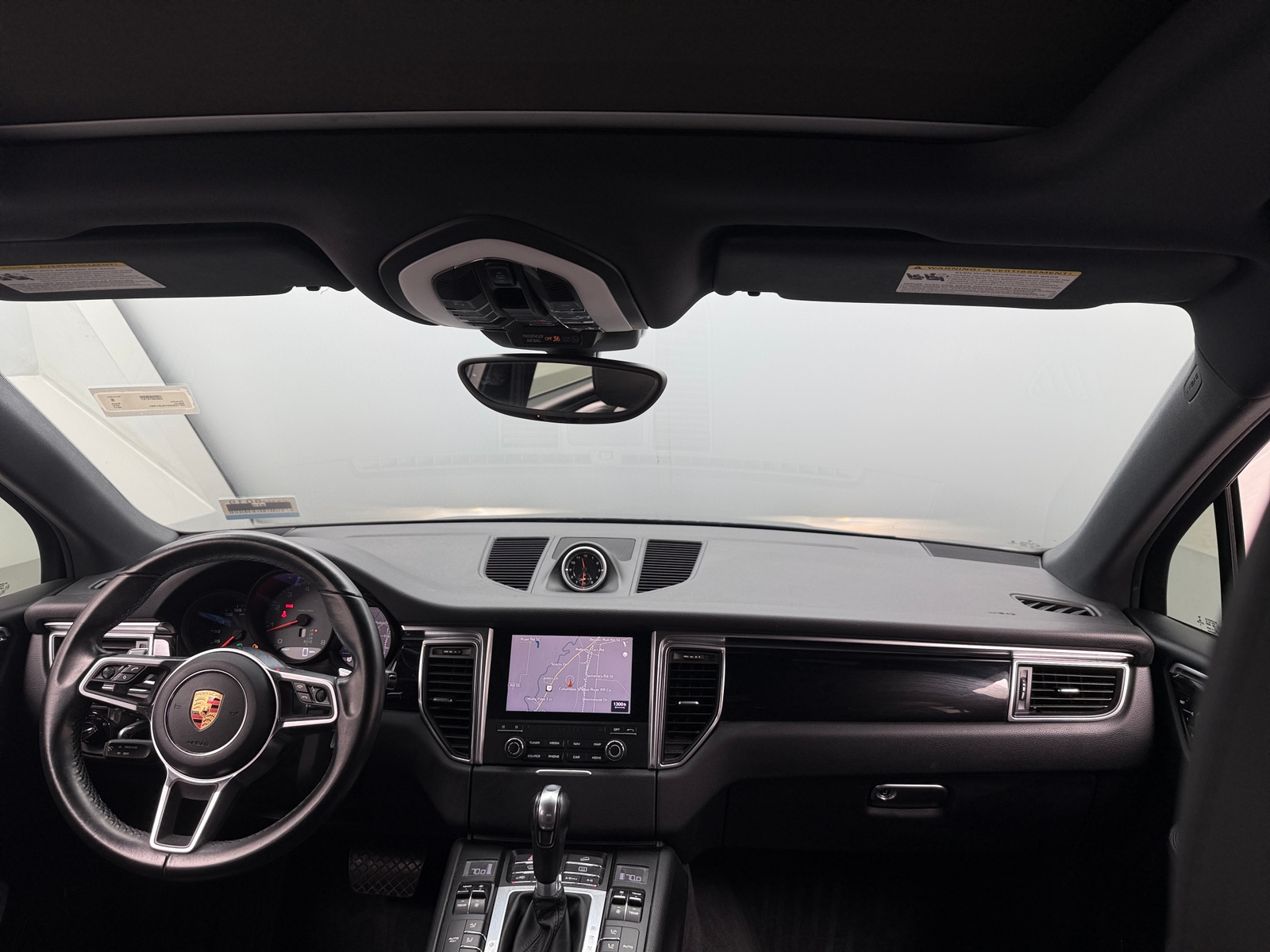 Thumbnail: 2017 Porsche Macan - 2