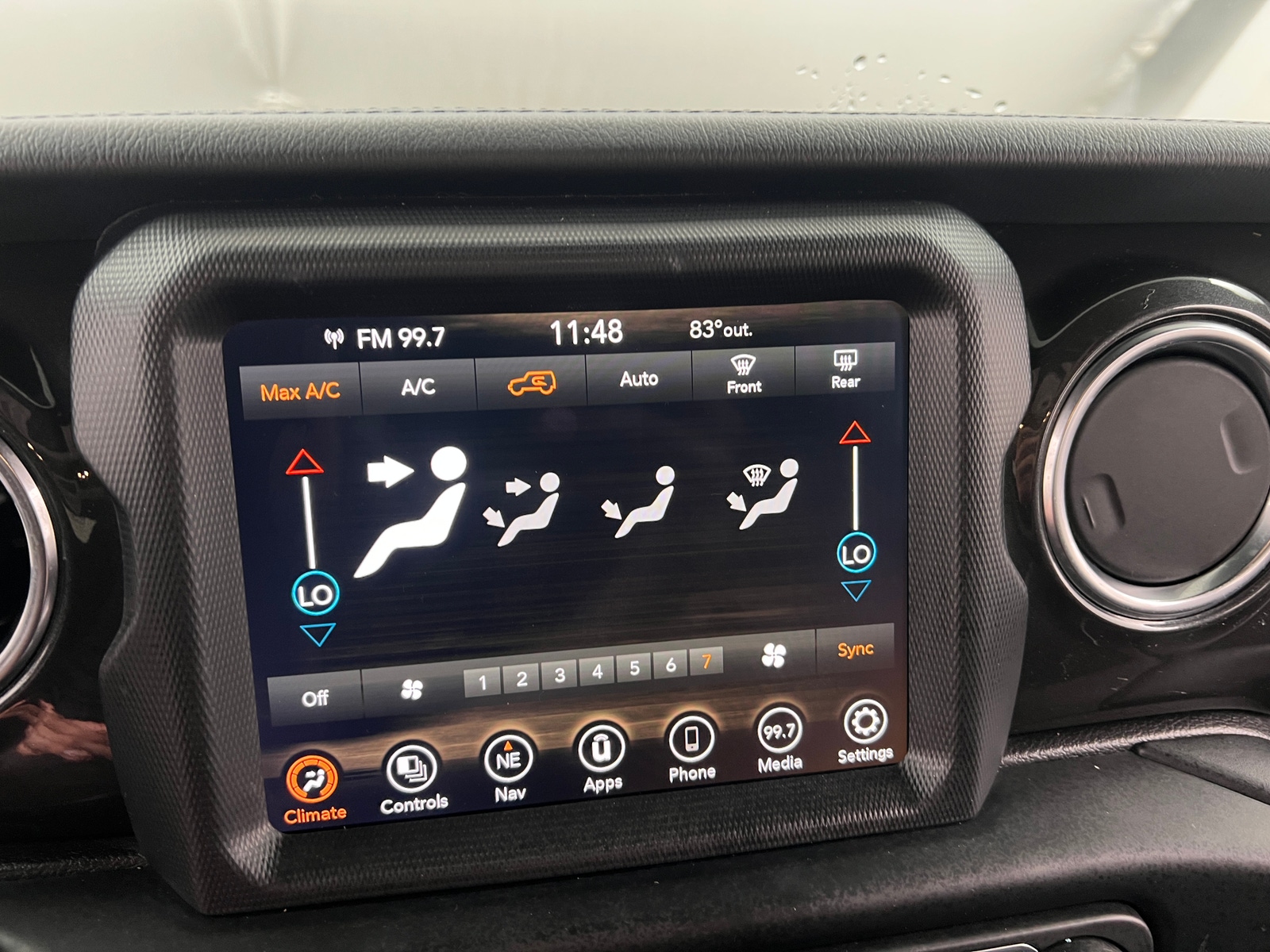 Thumbnail: 2020 Jeep Wrangler - 3