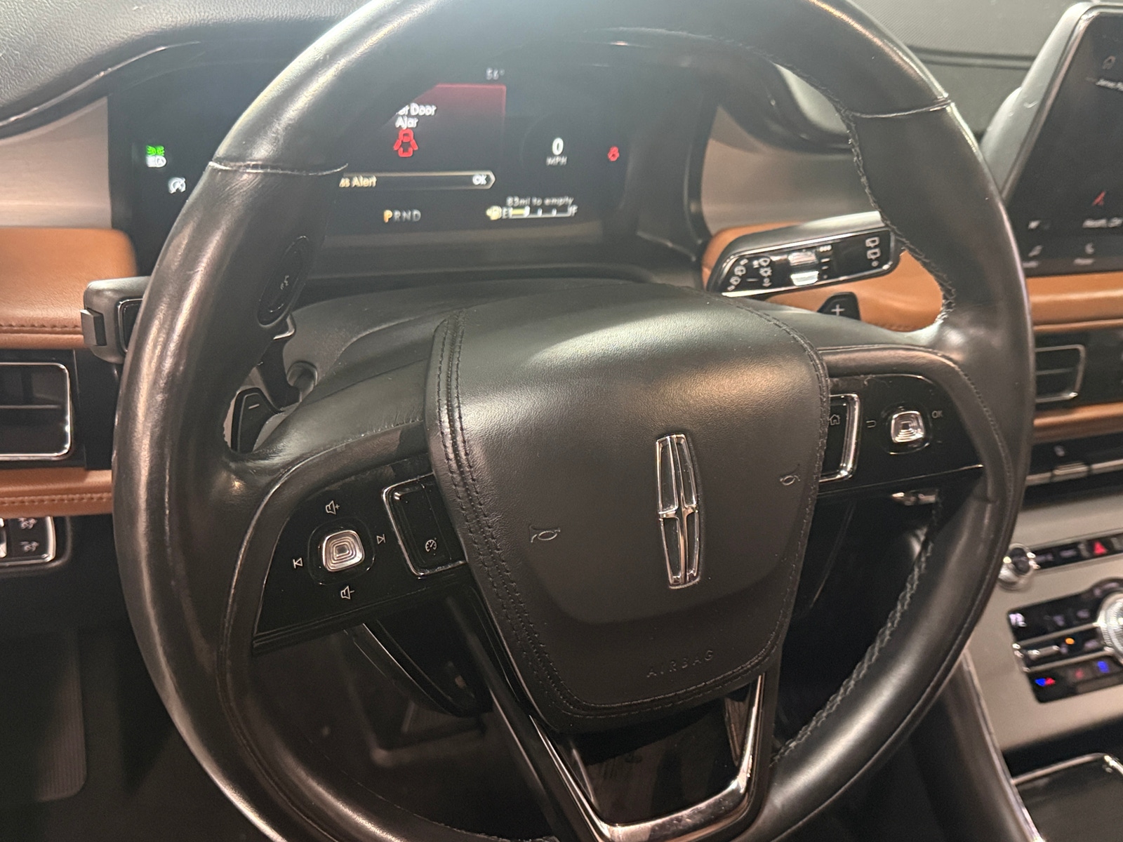 Thumbnail: 2020 Lincoln Aviator - 4
