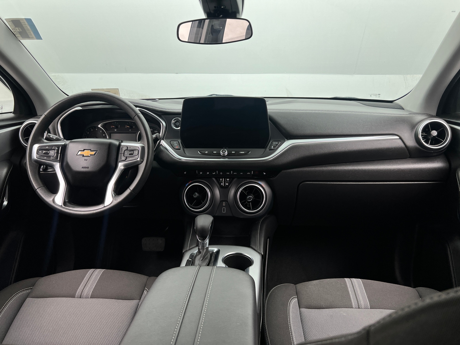 Thumbnail: 2025 Chevrolet Blazer - 3
