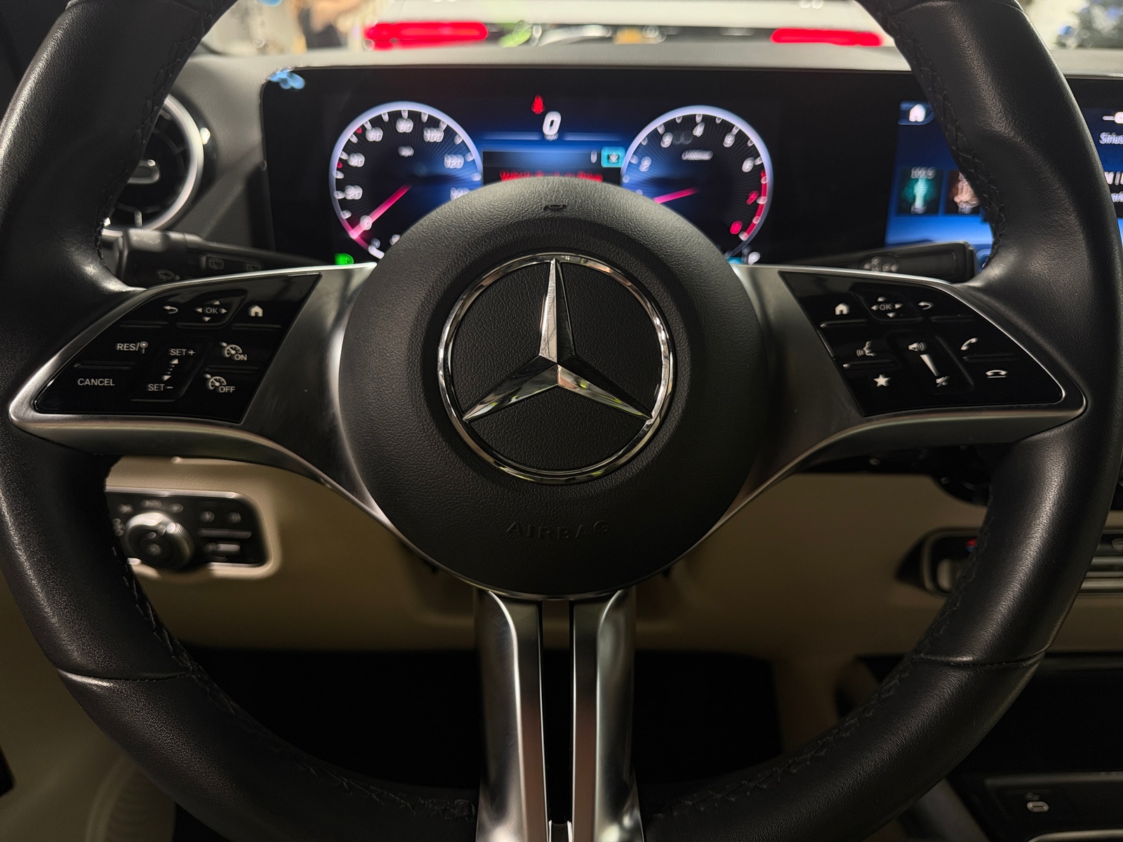 Thumbnail: 2025 Mercedes-Benz GLA - 4