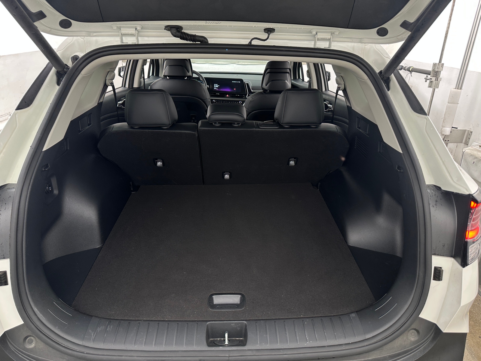 Thumbnail: 2025 Kia Sportage - 6