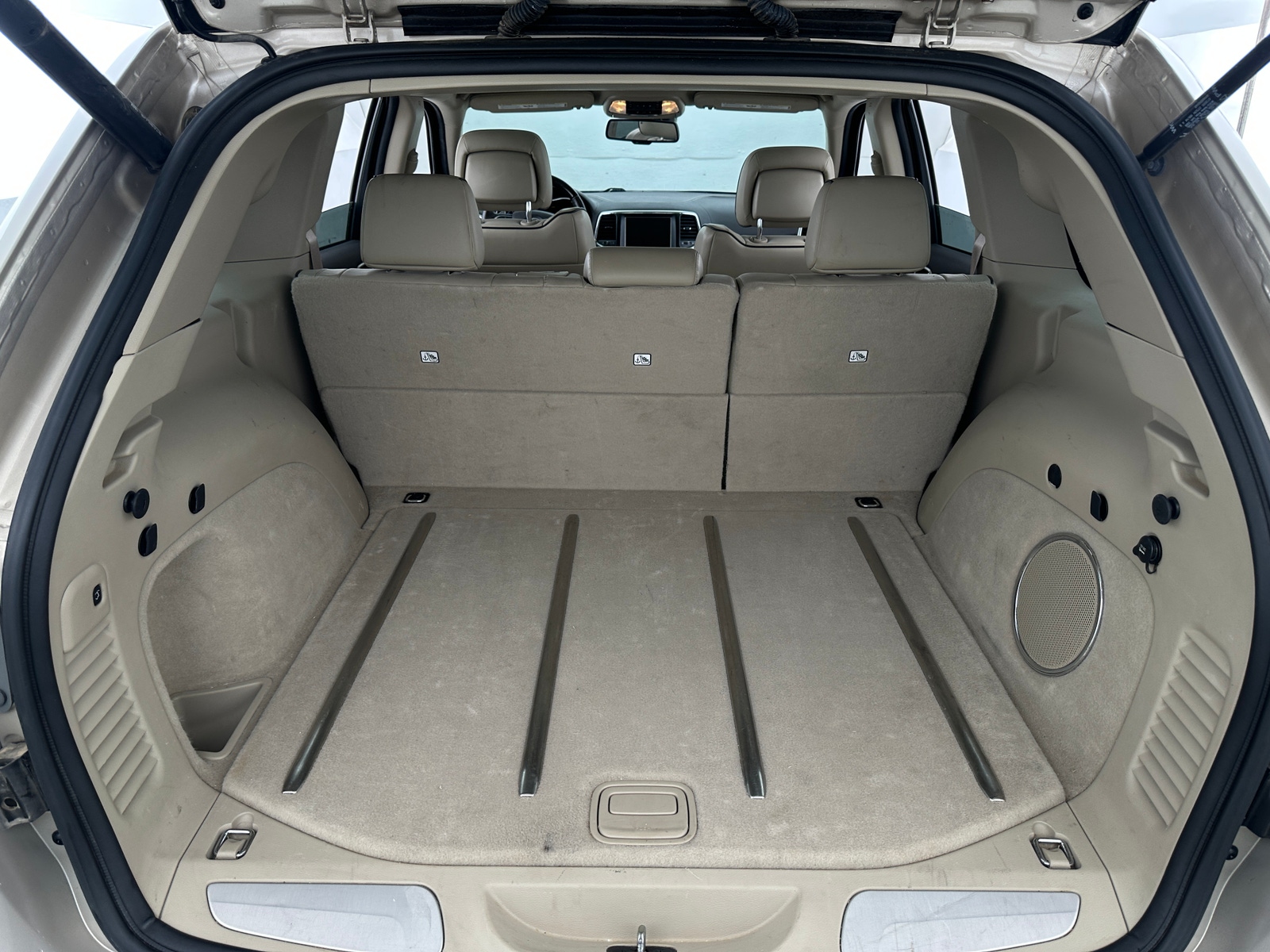 Thumbnail: 2015 Jeep Grand Cherokee - 6