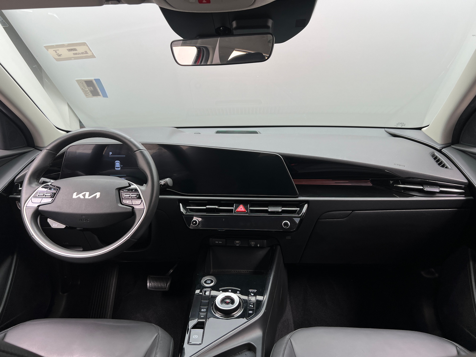 Thumbnail: 2023 Kia Niro - 3