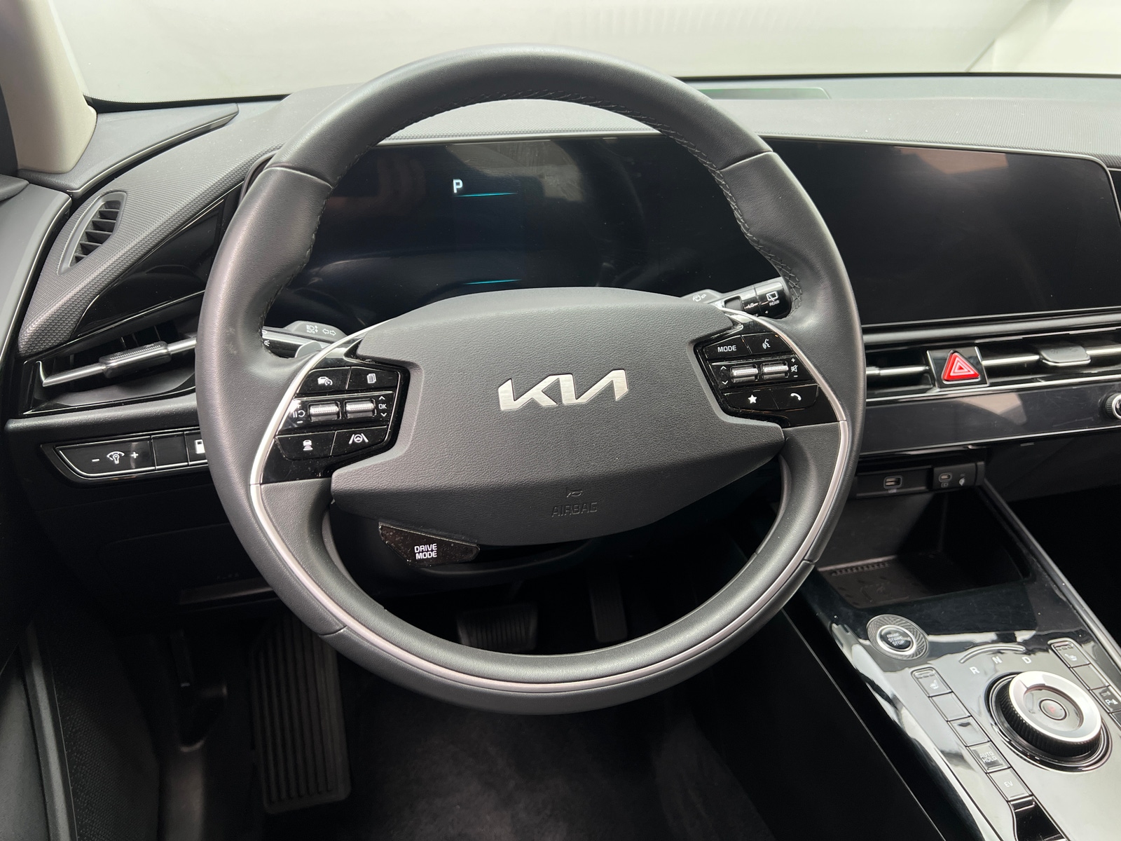 Thumbnail: 2023 Kia Niro - 5