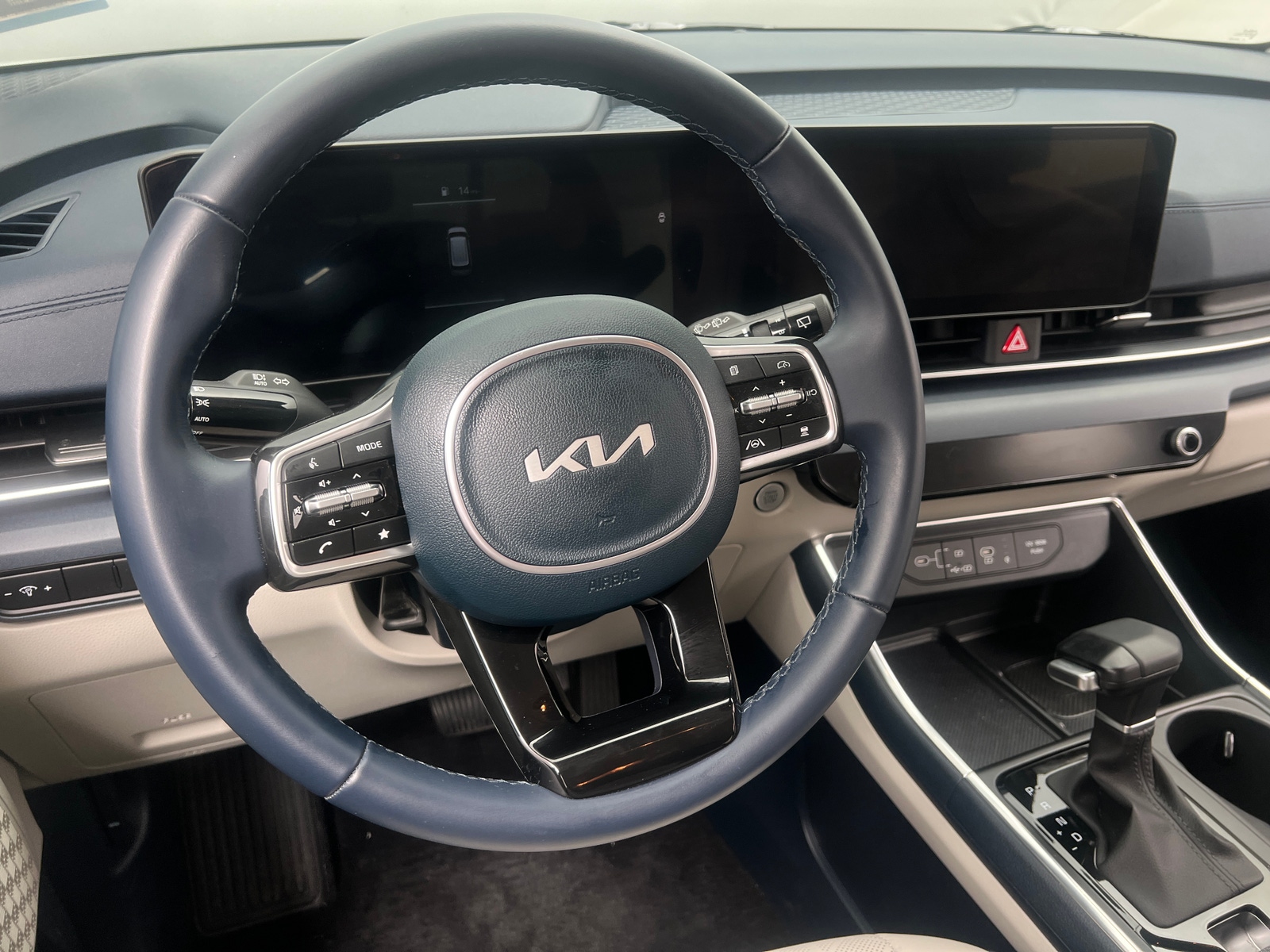 Thumbnail: 2025 Kia Carnival - 4