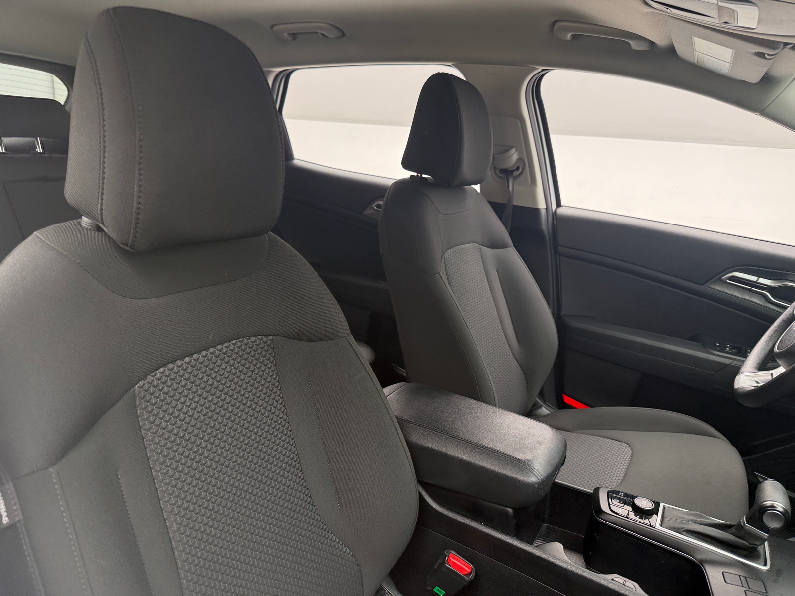 Thumbnail: 2025 Kia Sportage - 2