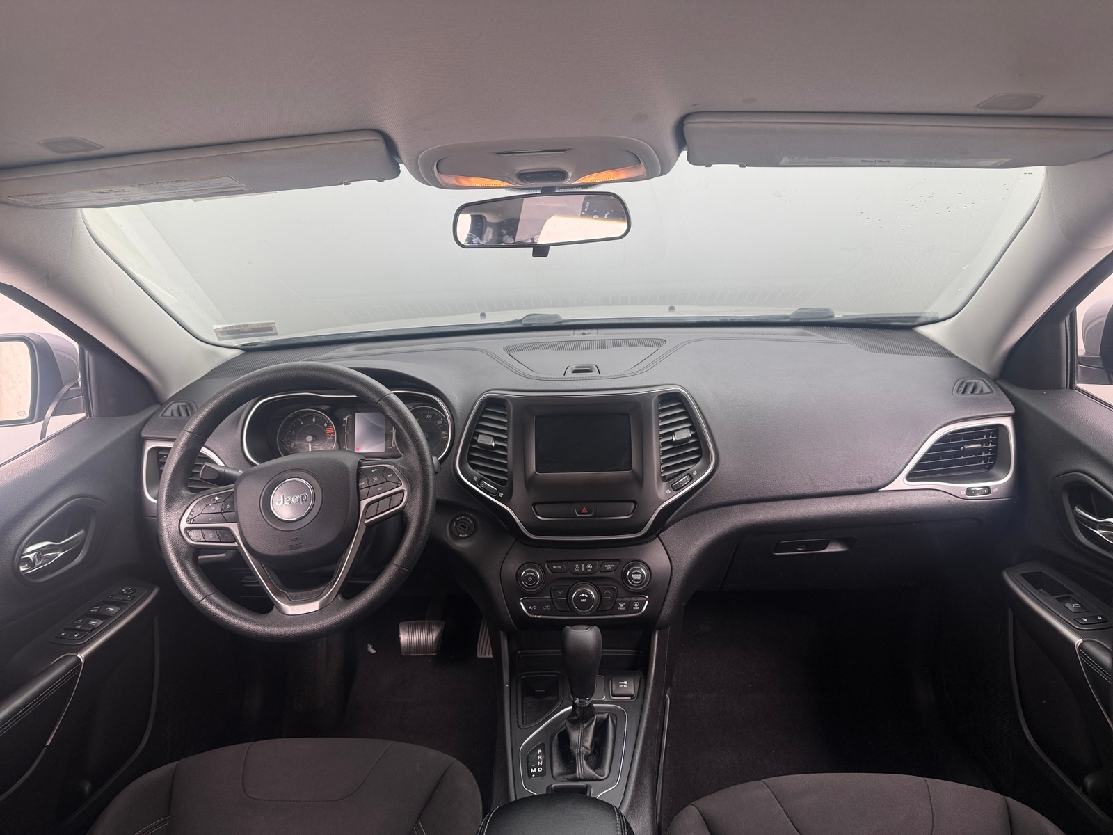 Thumbnail: 2019 Jeep Cherokee - 3