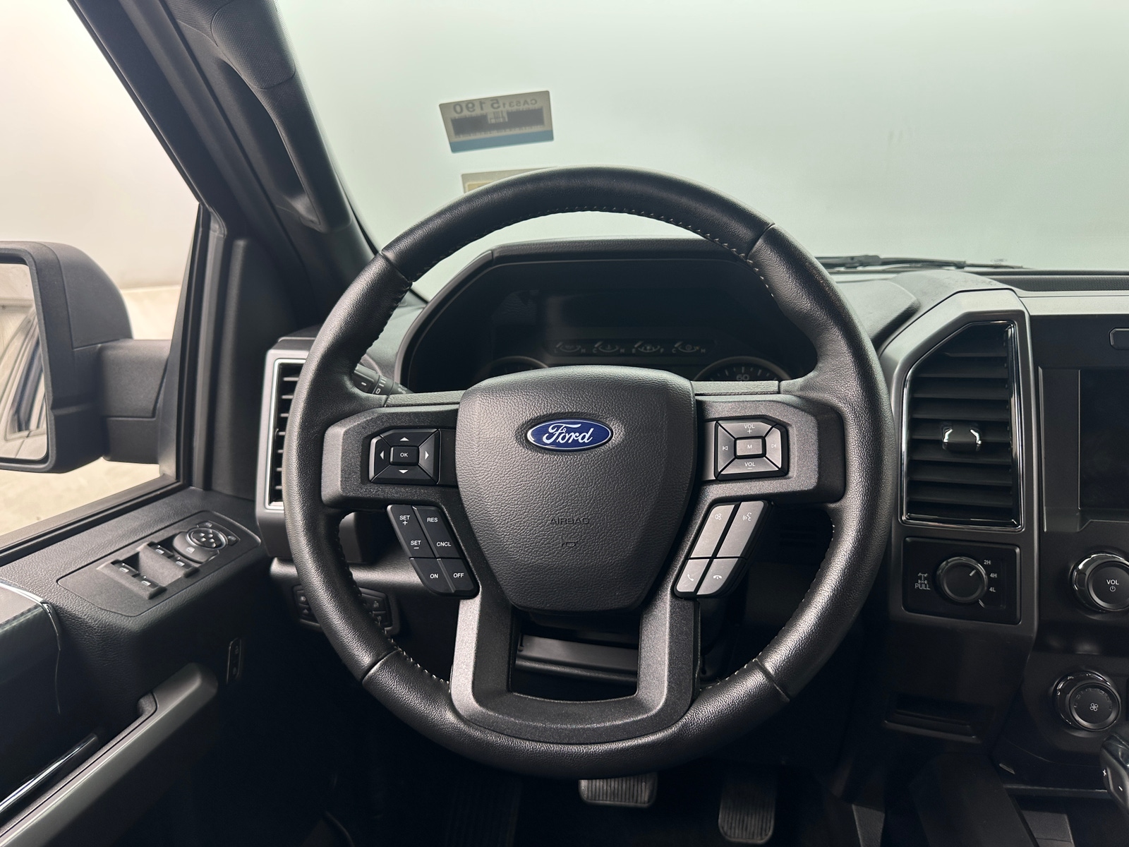Thumbnail: 2019 Ford Econoline - 5