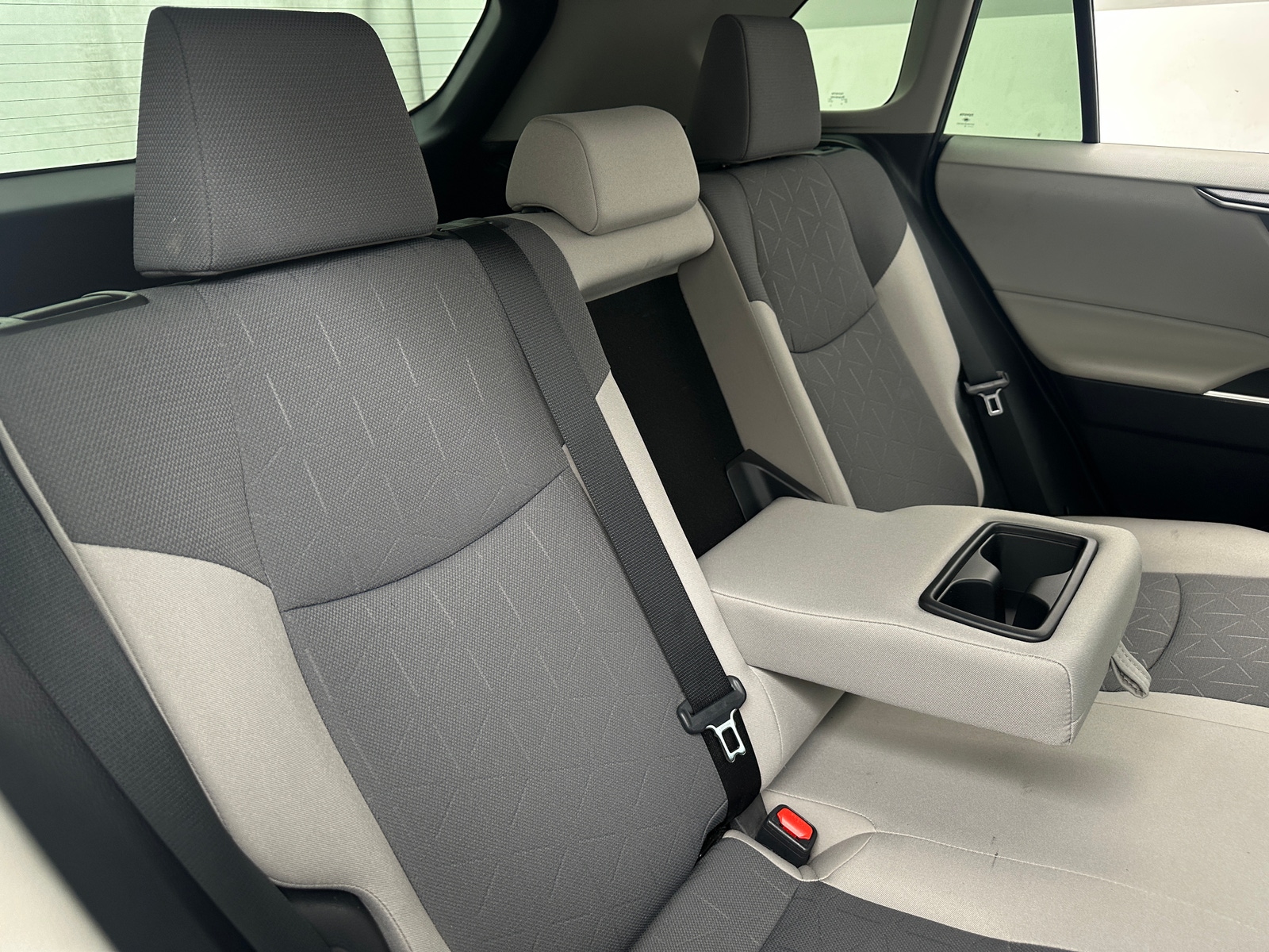 Thumbnail: 2019 Toyota RAV4 - 6