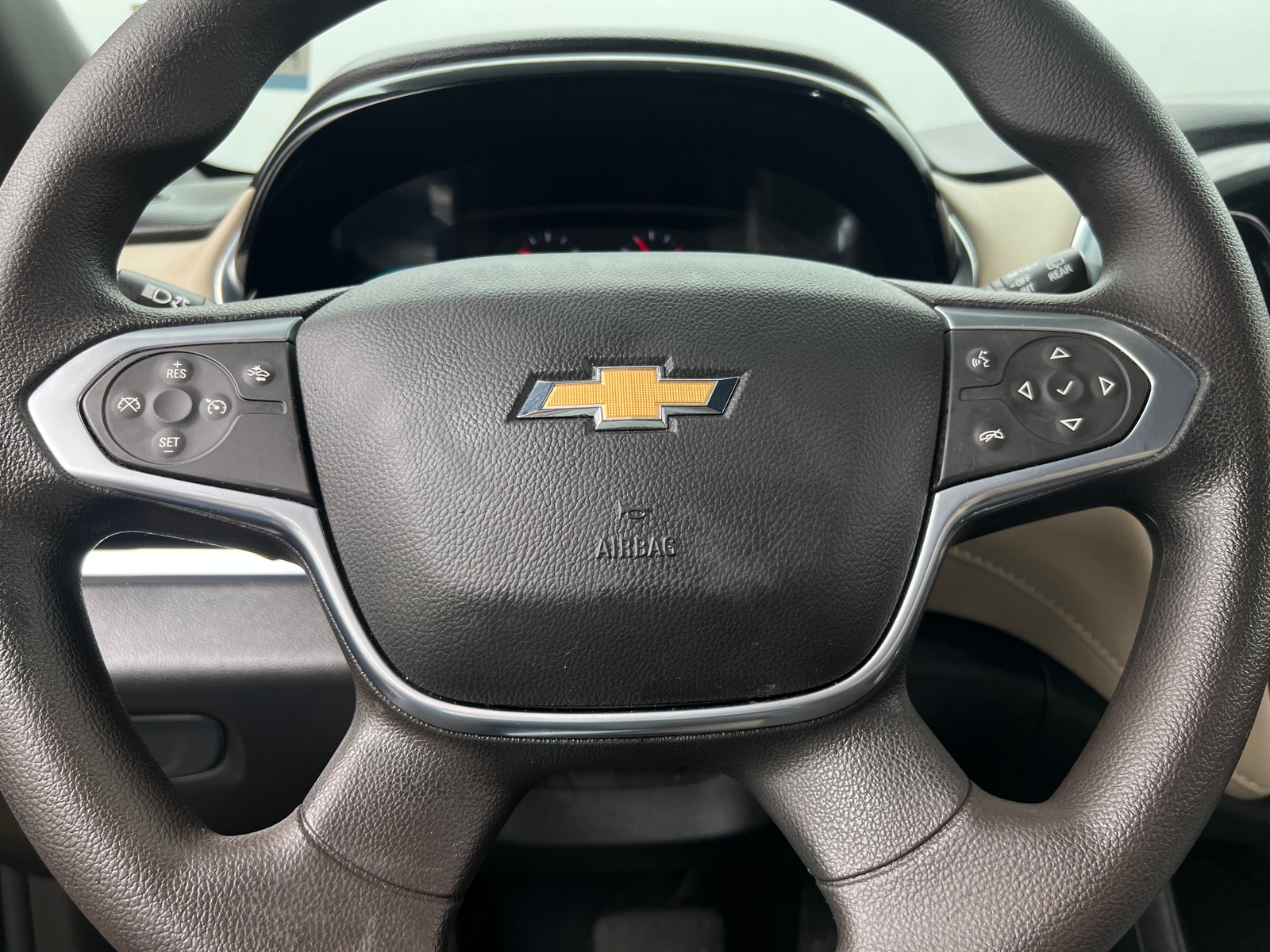 Thumbnail: 2022 Chevrolet Traverse - 5