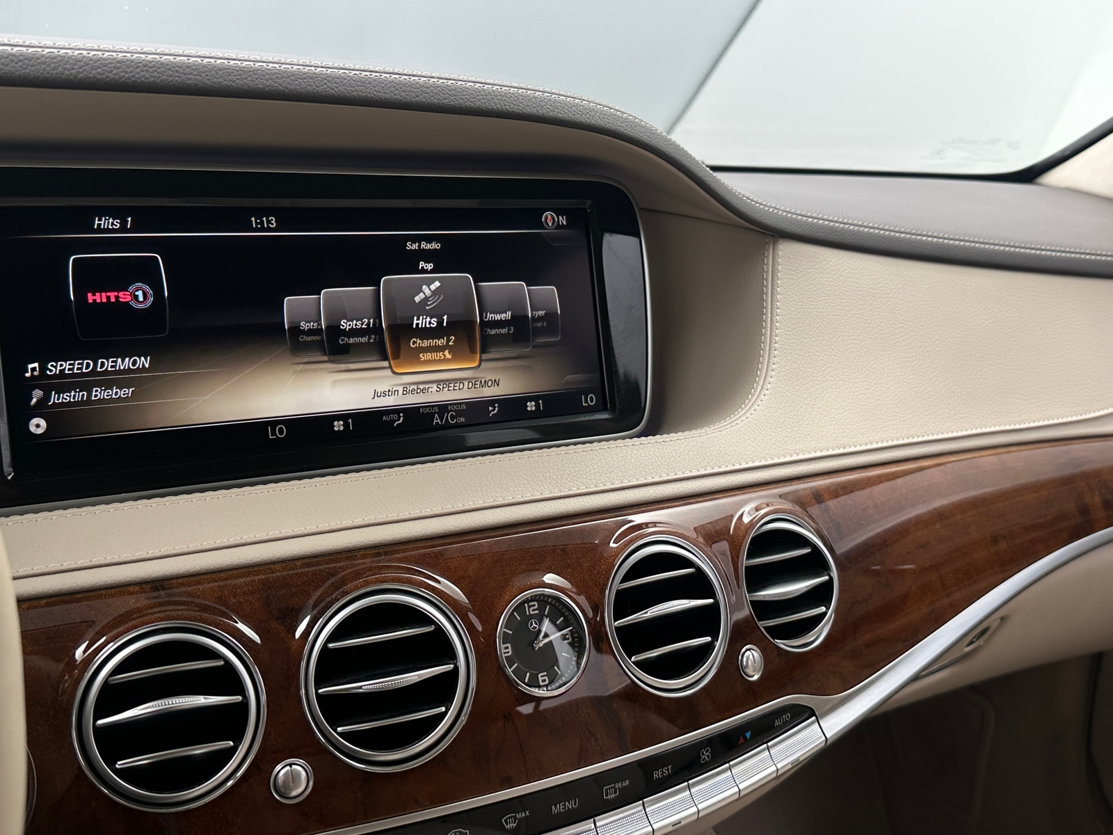 Thumbnail: 2014 Mercedes-Benz S-Class - 3