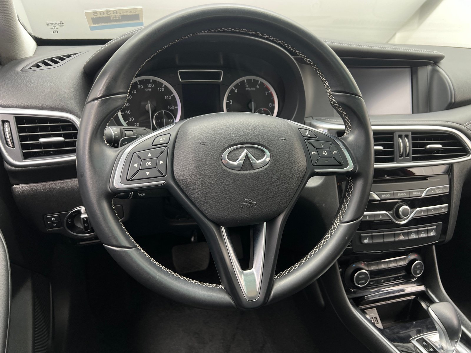 Thumbnail: 2017 INFINITI QX30 - 4