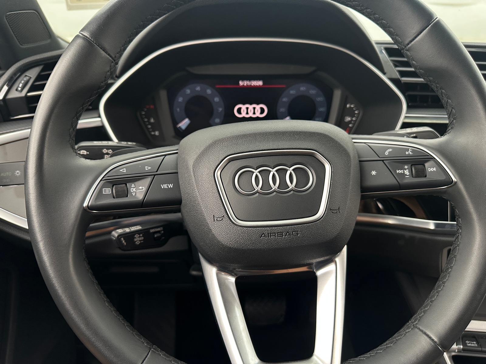 Thumbnail: 2025 Audi Q3 - 4