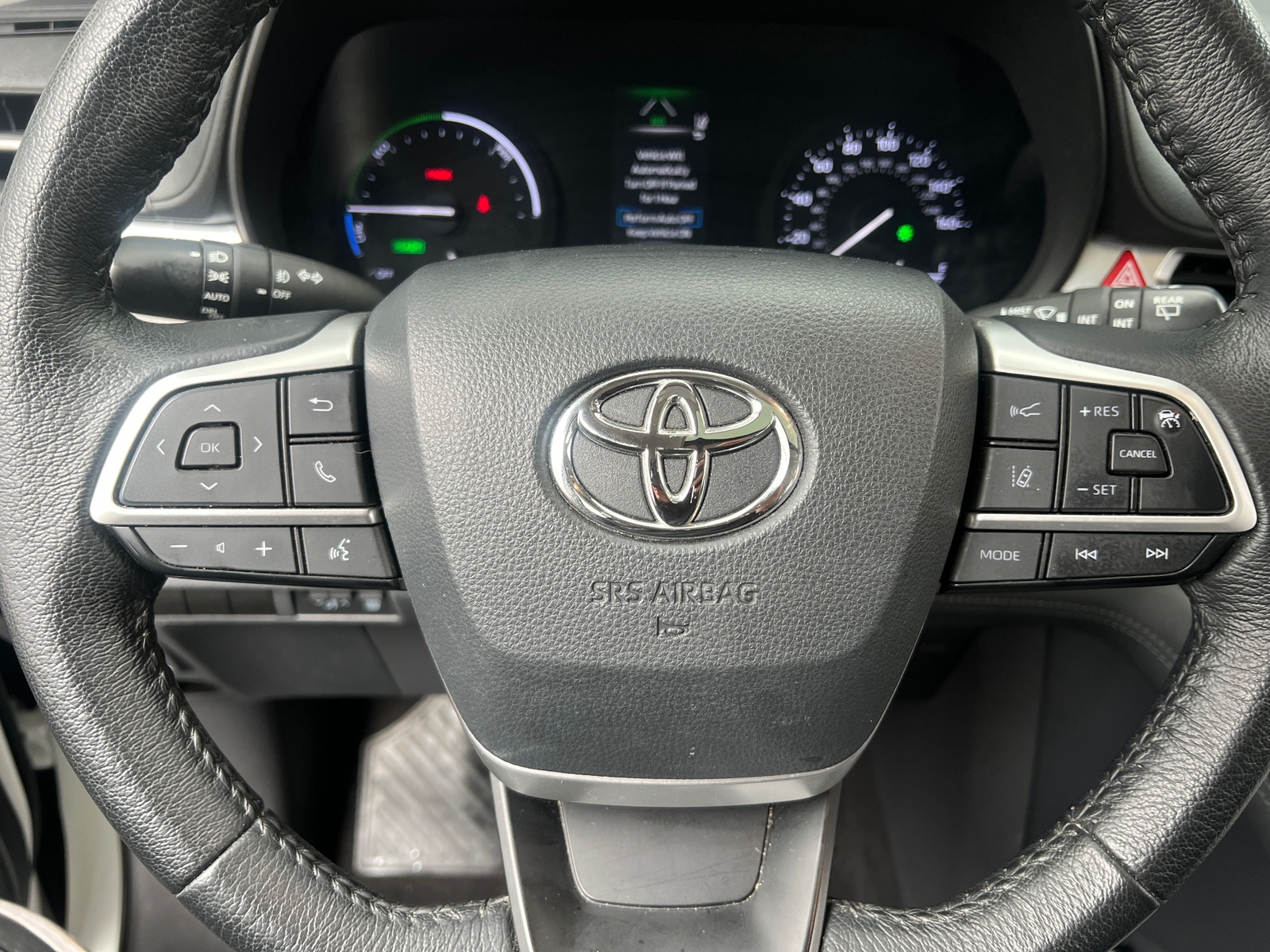 Thumbnail: 2021 Toyota Sienna - 4