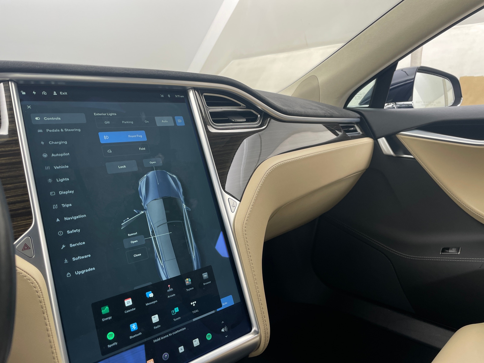 Thumbnail: 2015 Tesla Model S - 4