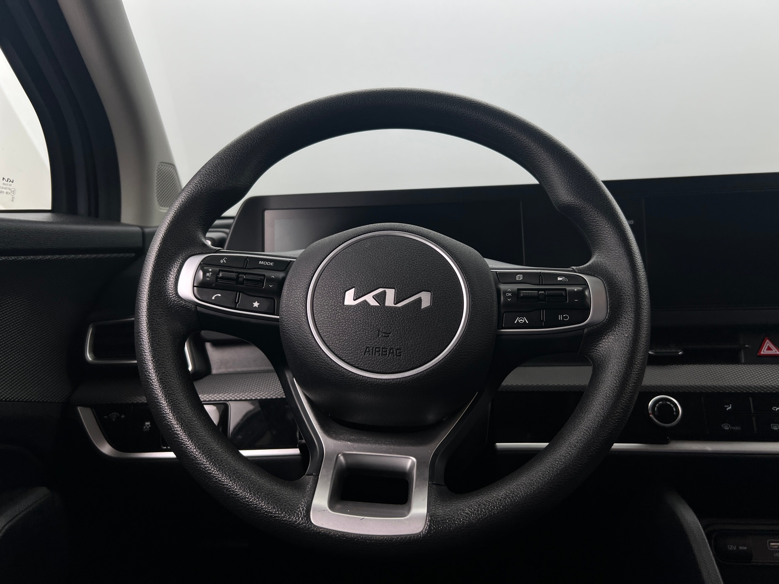 Thumbnail: 2025 Kia Sportage - 5