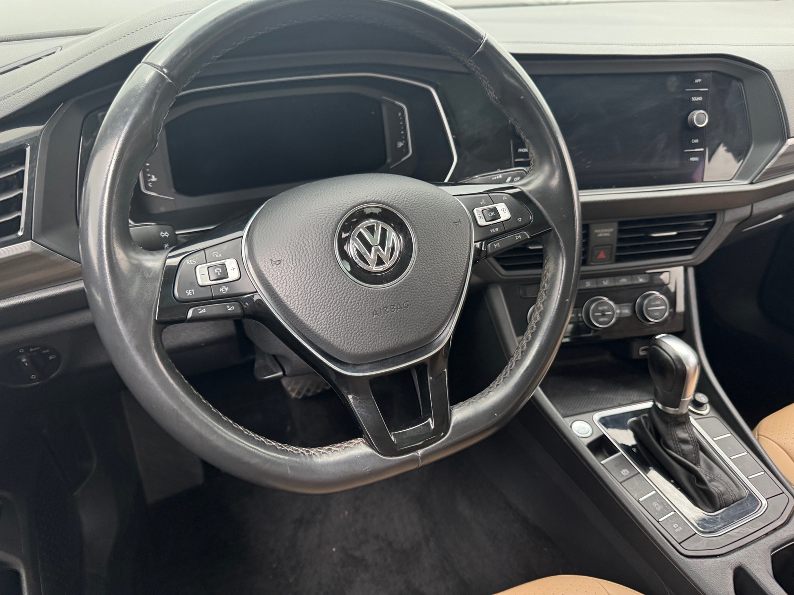 Thumbnail: 2019 Volkswagen Jetta - 4