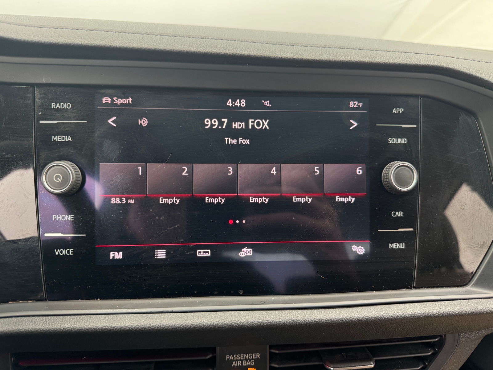 Thumbnail: 2019 Volkswagen Jetta - 3