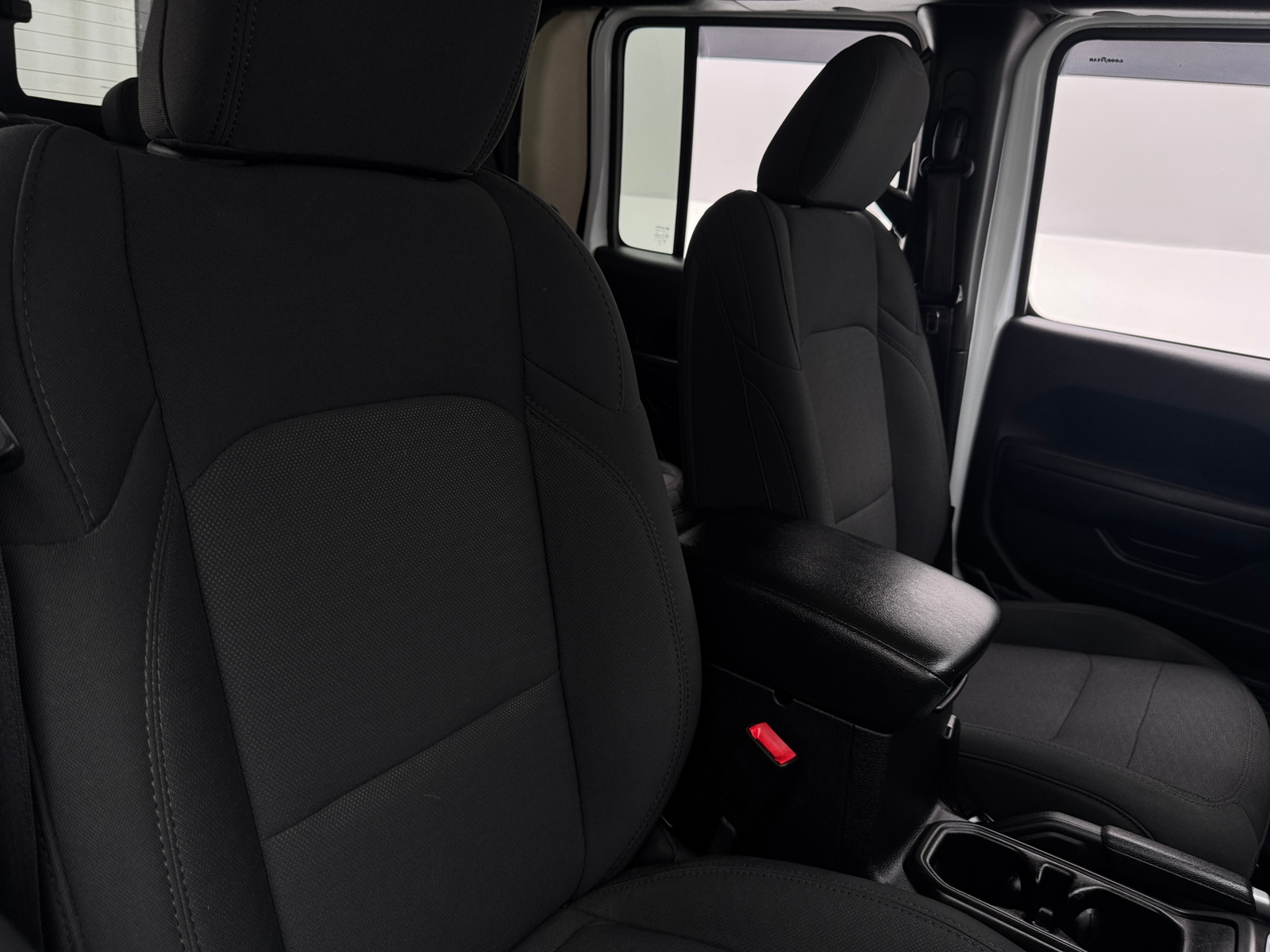 Thumbnail: 2020 Jeep Gladiator - 2
