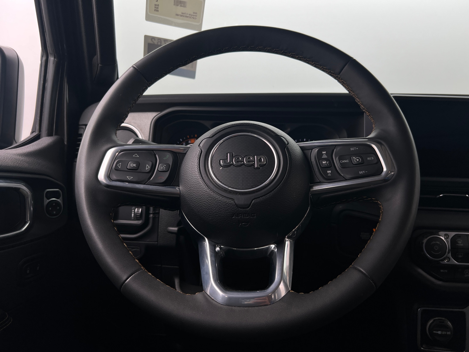 Thumbnail: 2025 Jeep Wrangler - 5