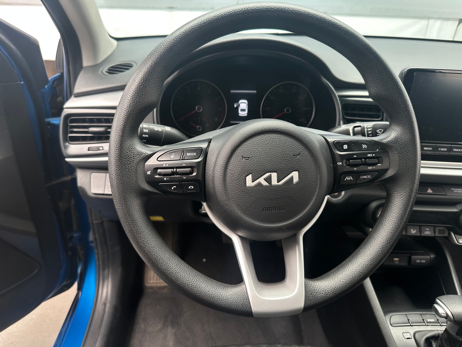 Thumbnail: 2022 Kia Rio - 5