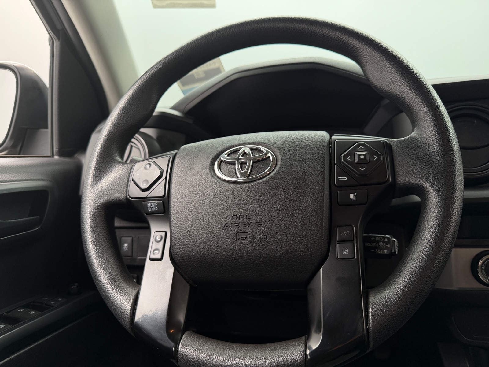 Thumbnail: 2022 Toyota Tacoma - 5