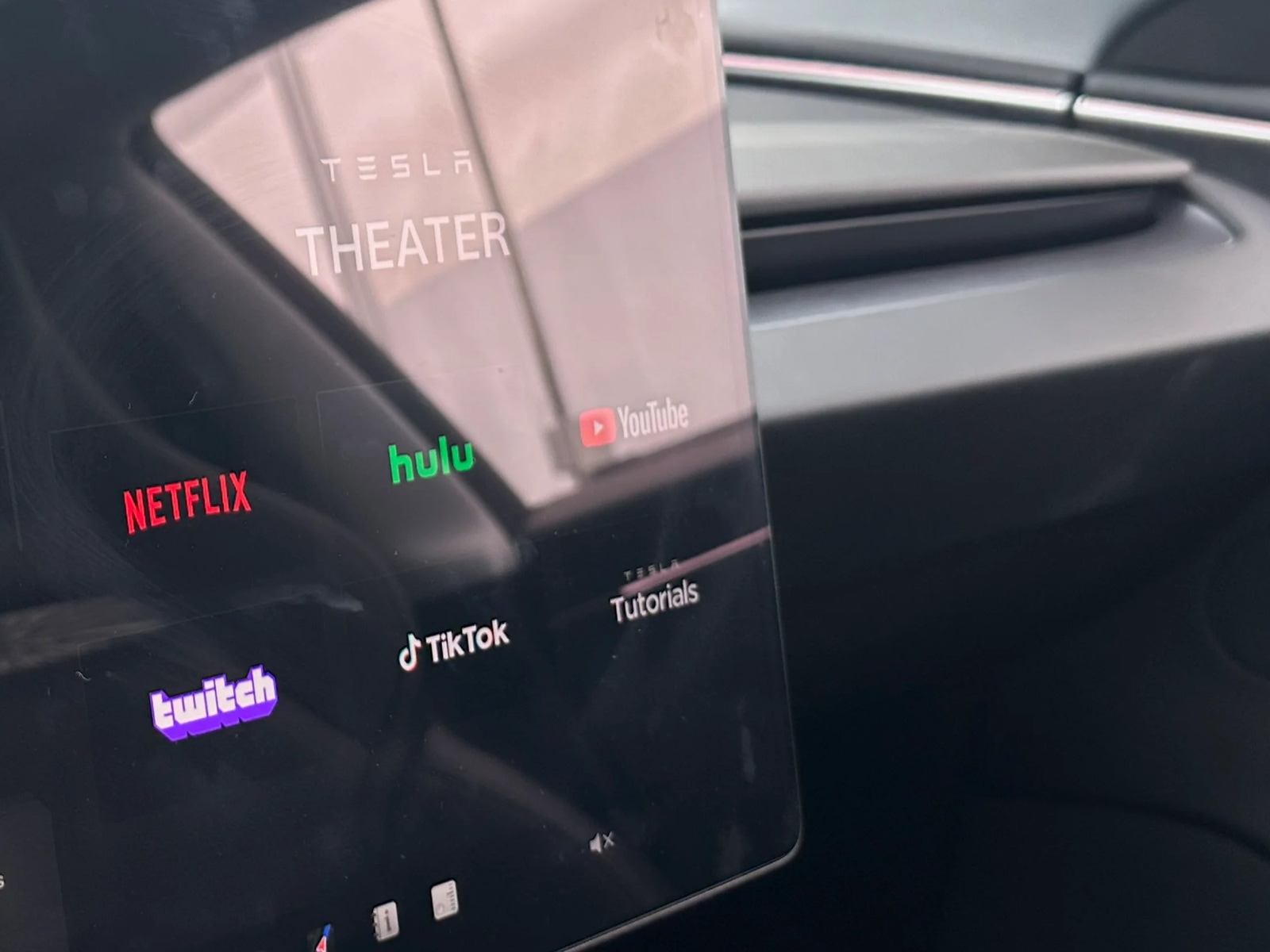 Thumbnail: 2025 Tesla Model 3 - 3