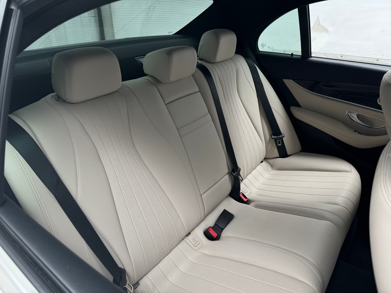 Thumbnail: 2017 Mercedes-Benz E-Class - 5