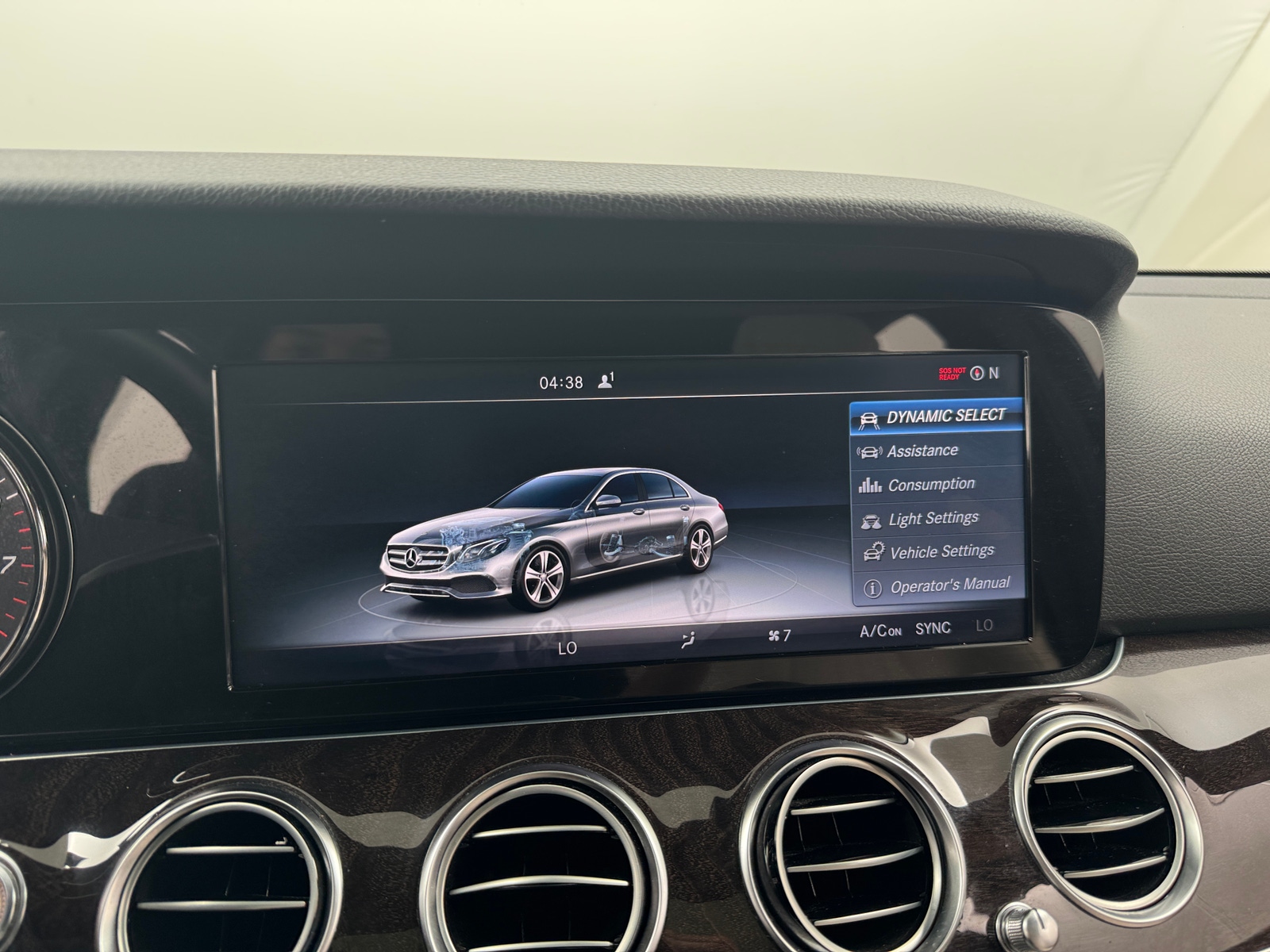 Thumbnail: 2017 Mercedes-Benz E-Class - 3