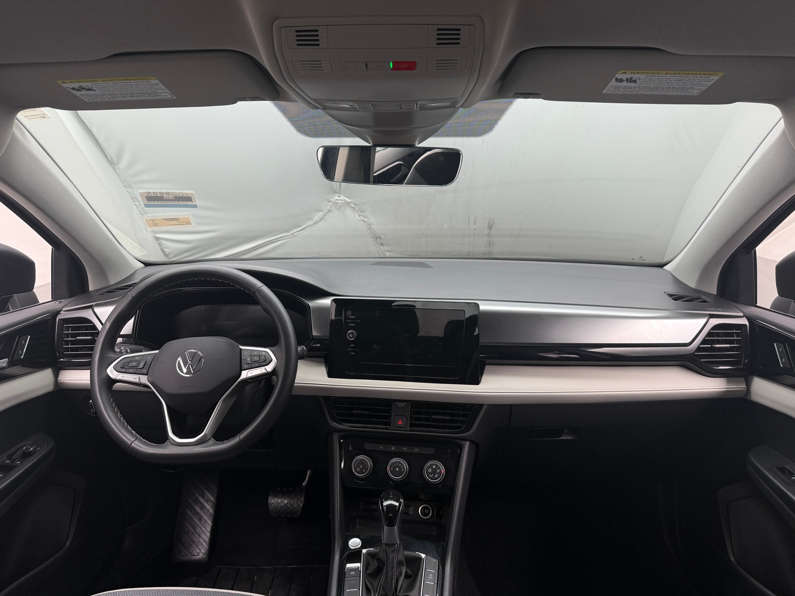 Thumbnail: 2025 Volkswagen Taos - 3