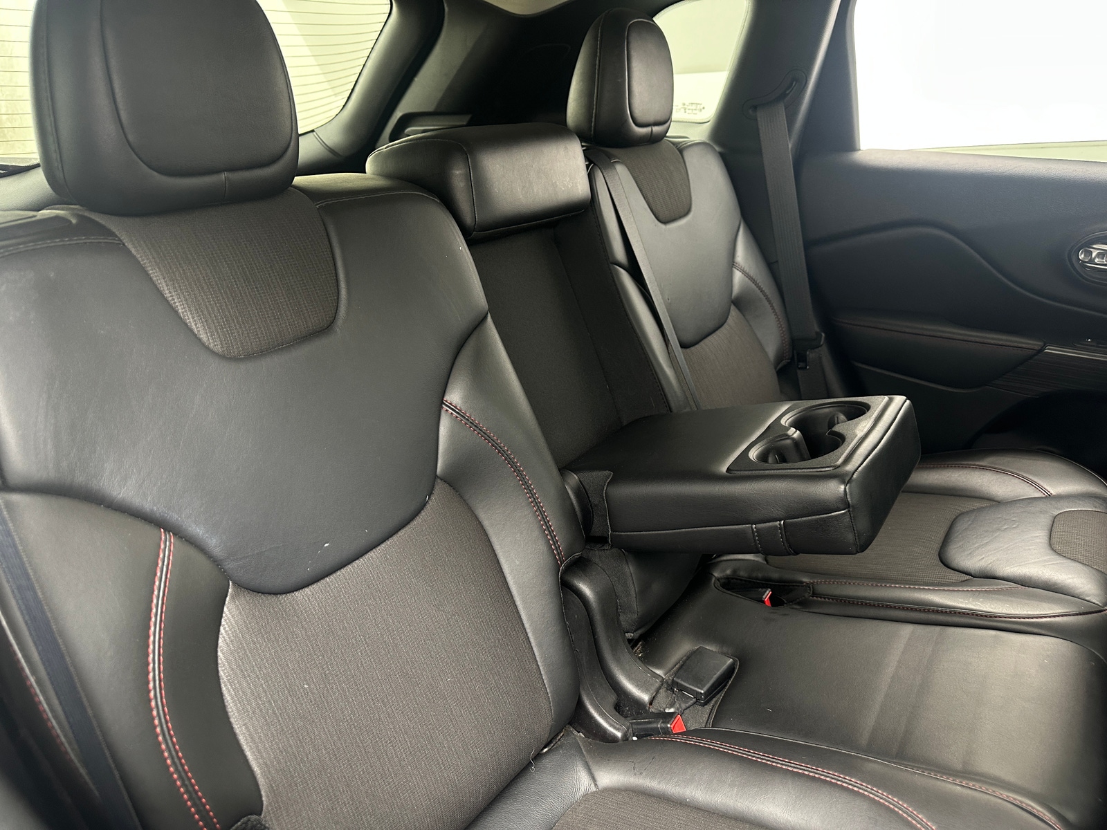 Thumbnail: 2015 Jeep Cherokee - 6
