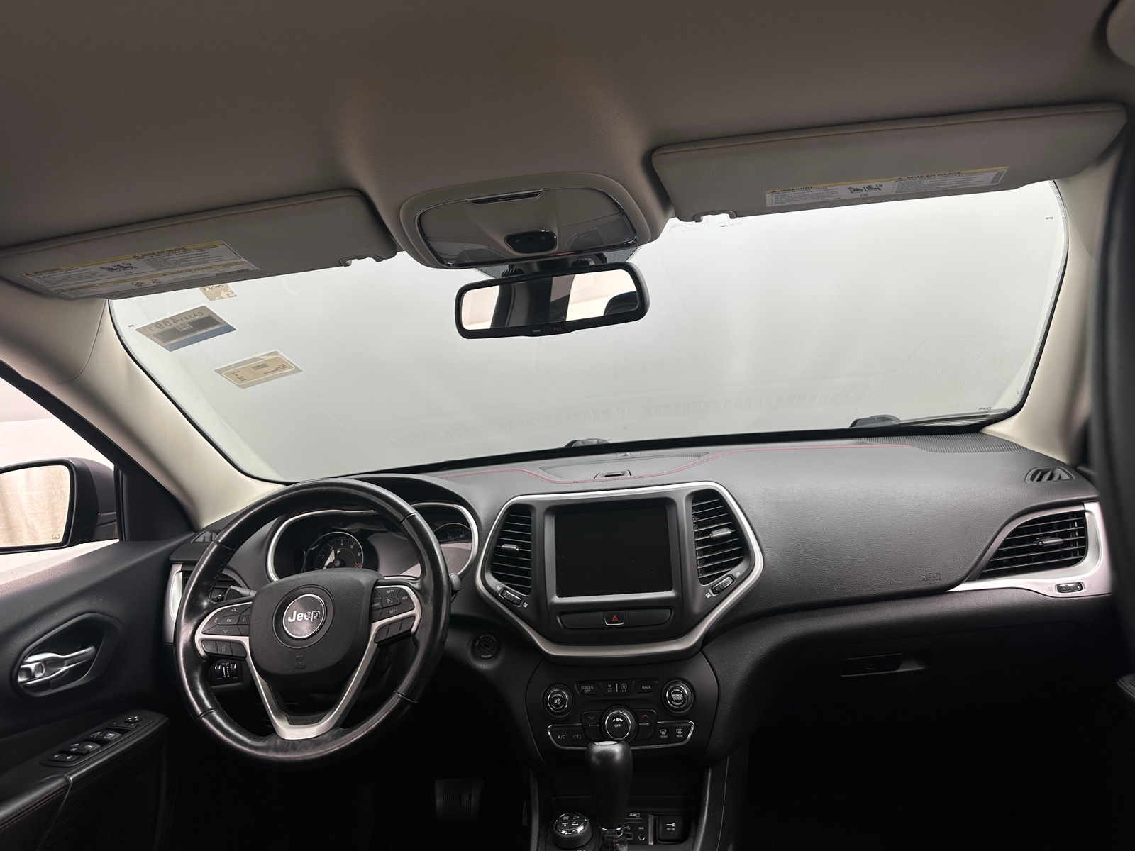 Thumbnail: 2015 Jeep Cherokee - 3
