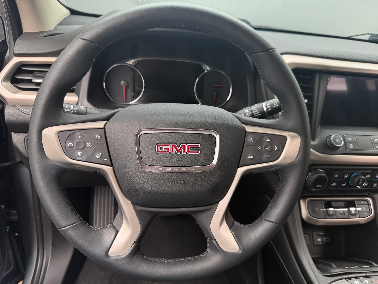 Thumbnail: 2023 GMC Acadia - 4
