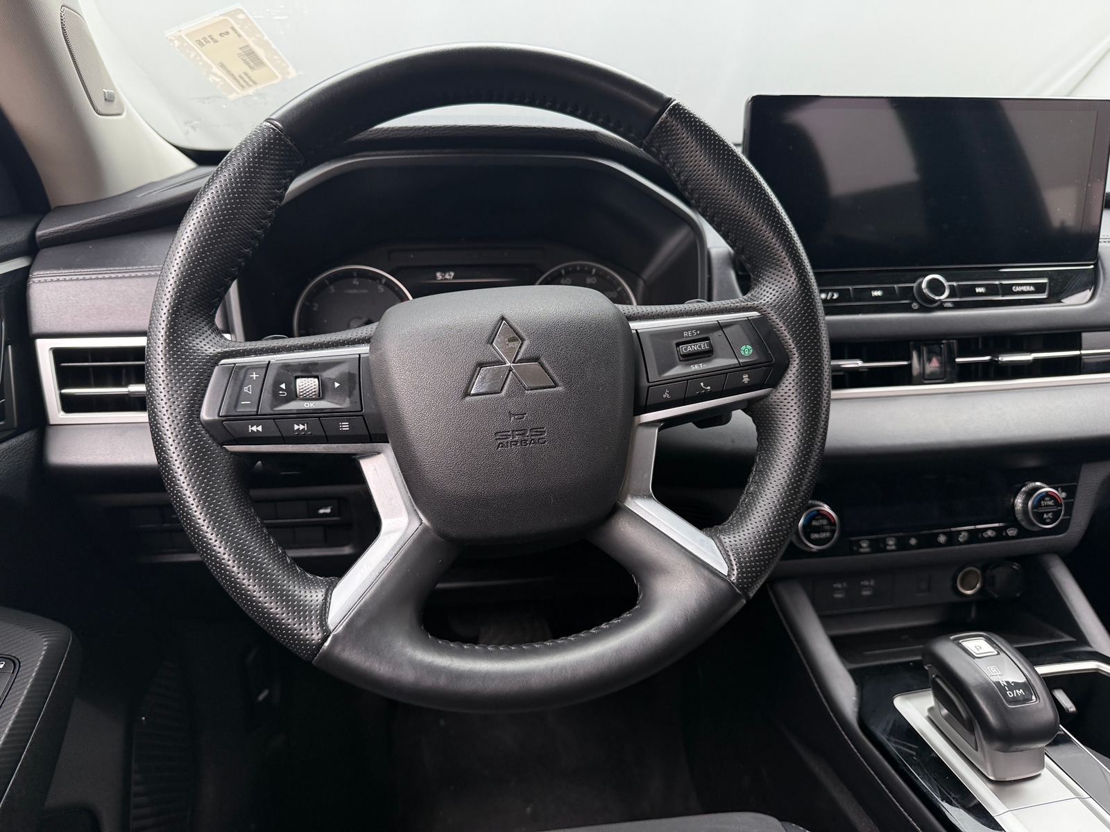 Thumbnail: 2025 Mitsubishi Outlander - 4