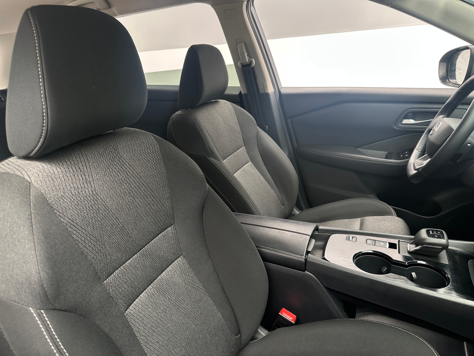 Thumbnail: 2025 Nissan Rogue - 2