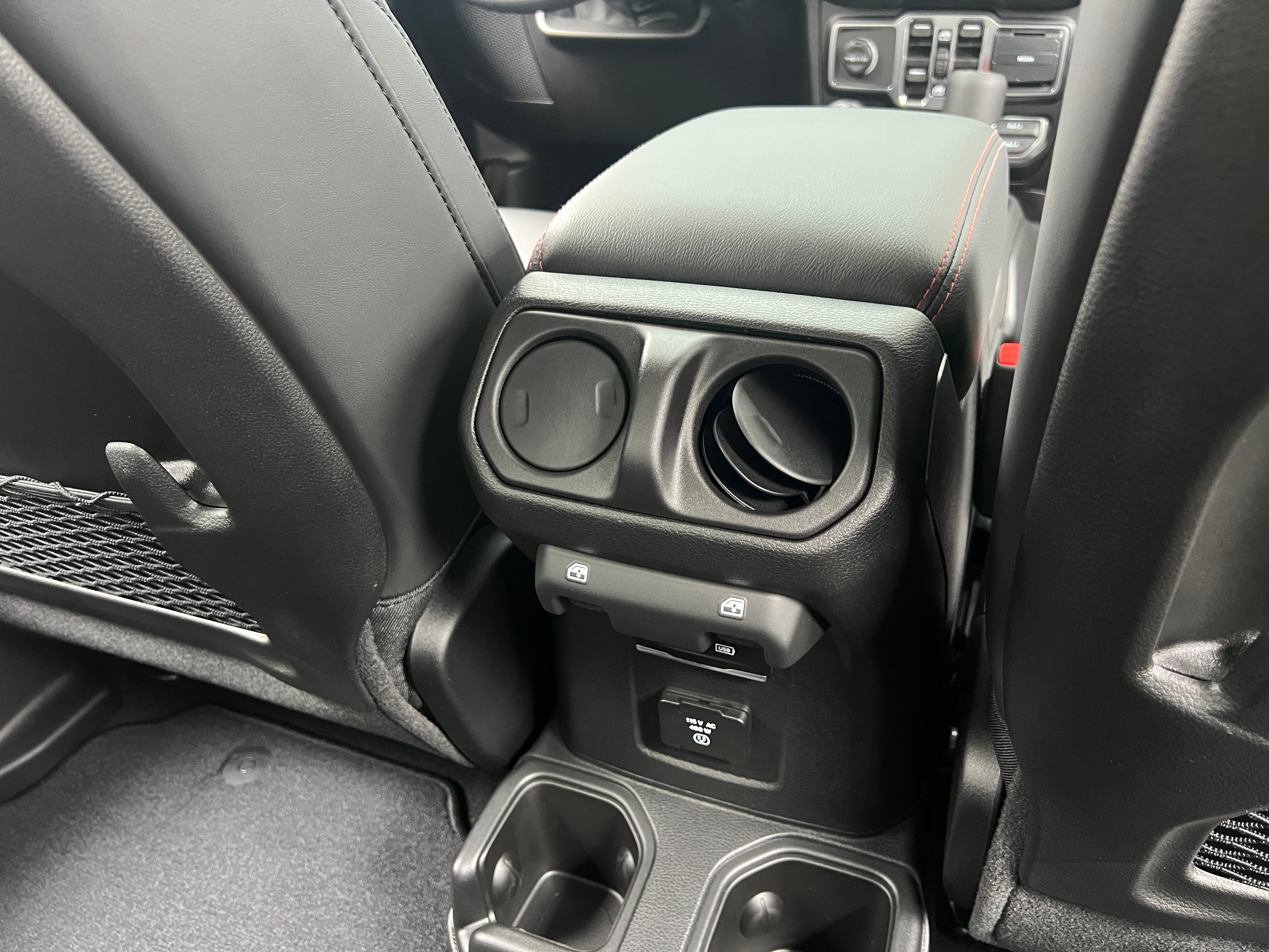 2026 Jeep Gladiator Rubicon Auto's photo