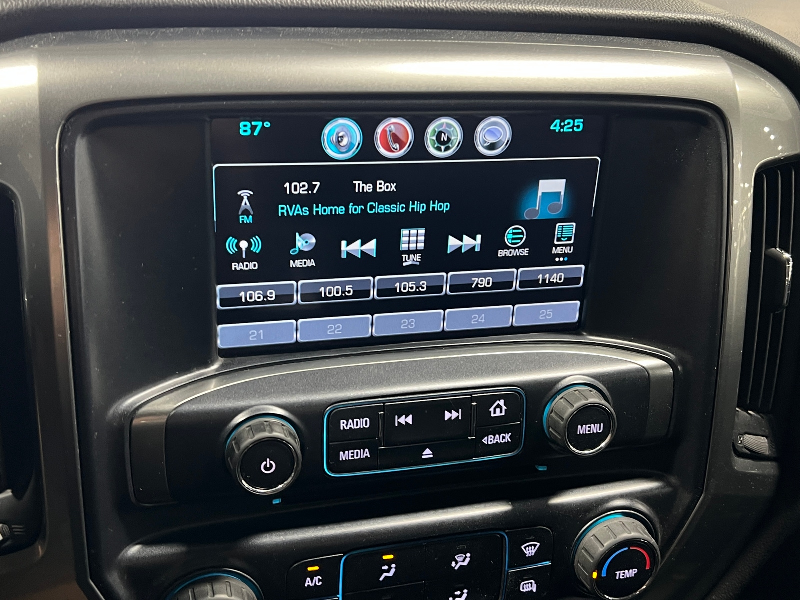 Thumbnail: 2018 Chevrolet Silverado 1500 - 4