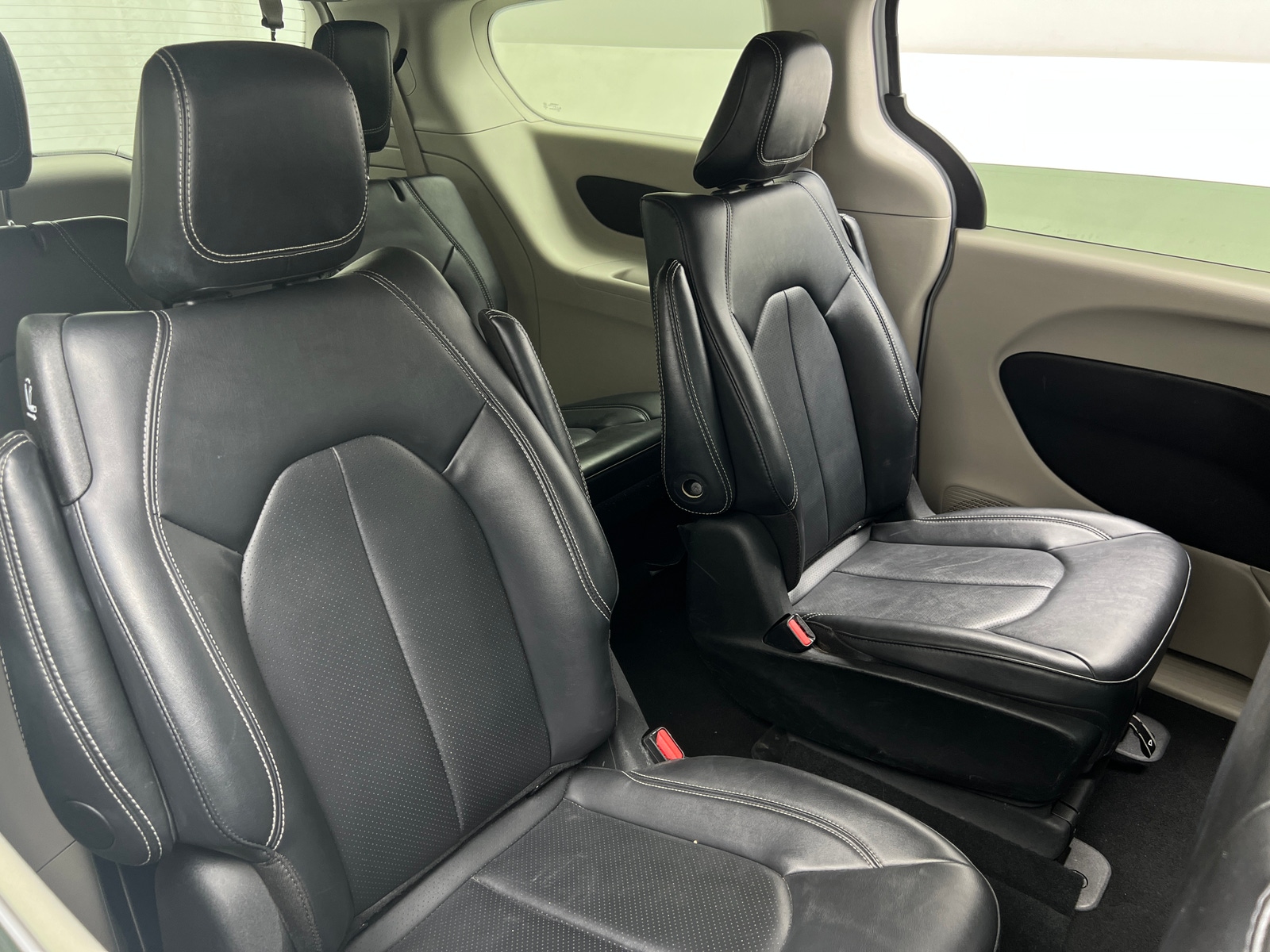 Thumbnail: 2024 Chrysler Pacifica - 5