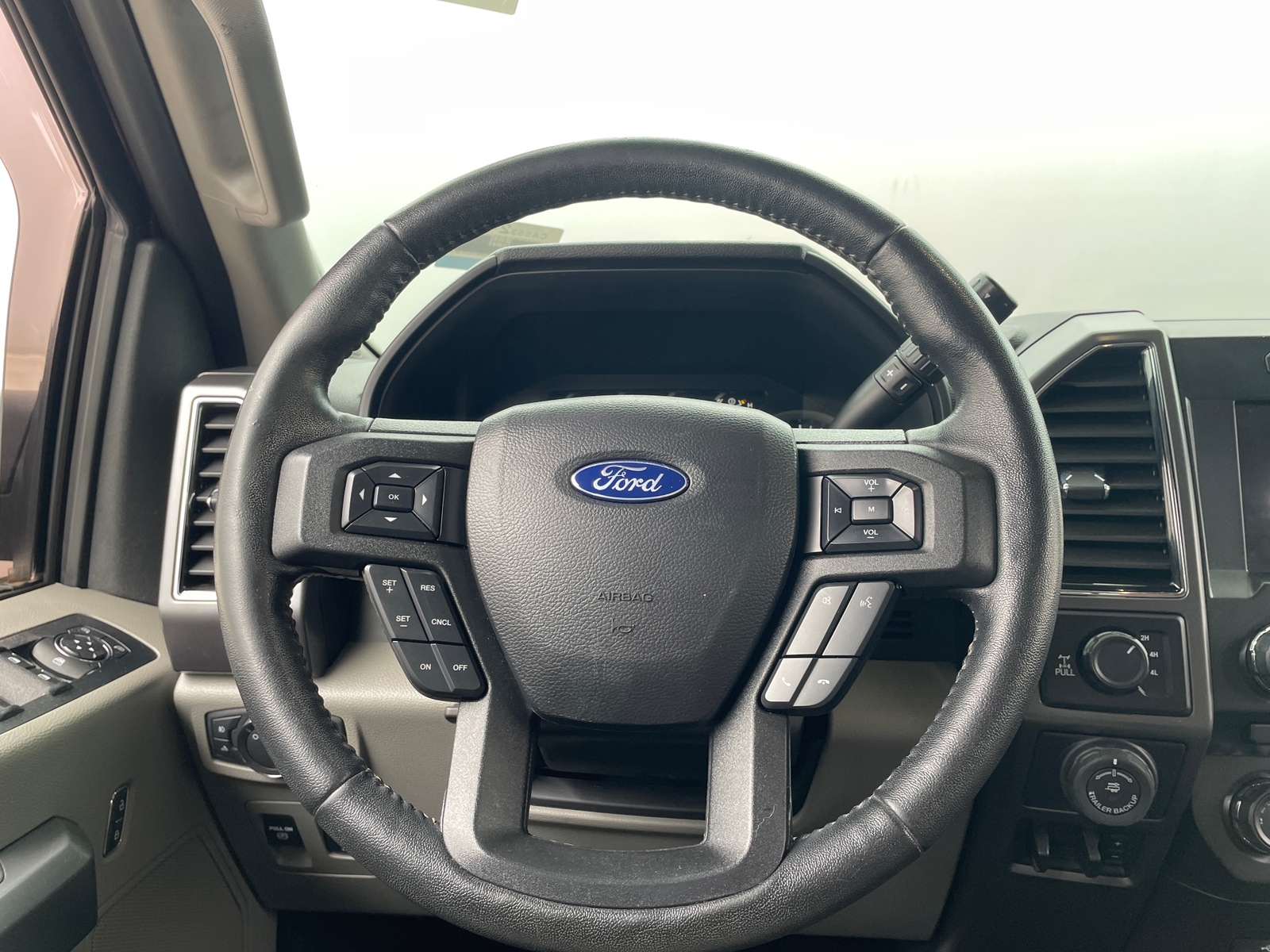 Thumbnail: 2018 Ford Econoline - 5