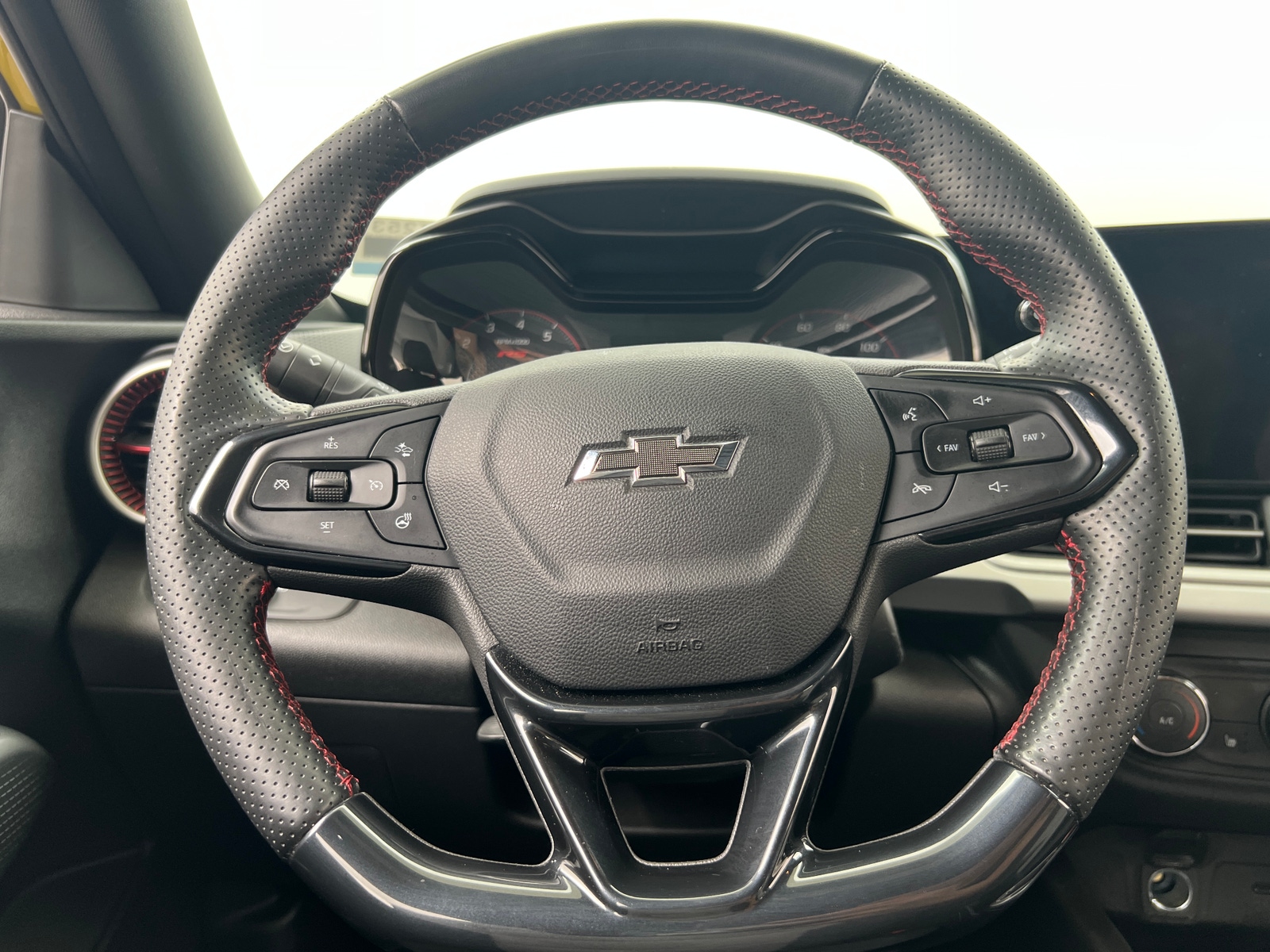 Thumbnail: 2024 Chevrolet Trax - 5