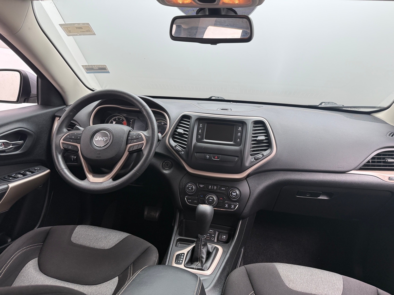 Thumbnail: 2018 Jeep Cherokee - 3