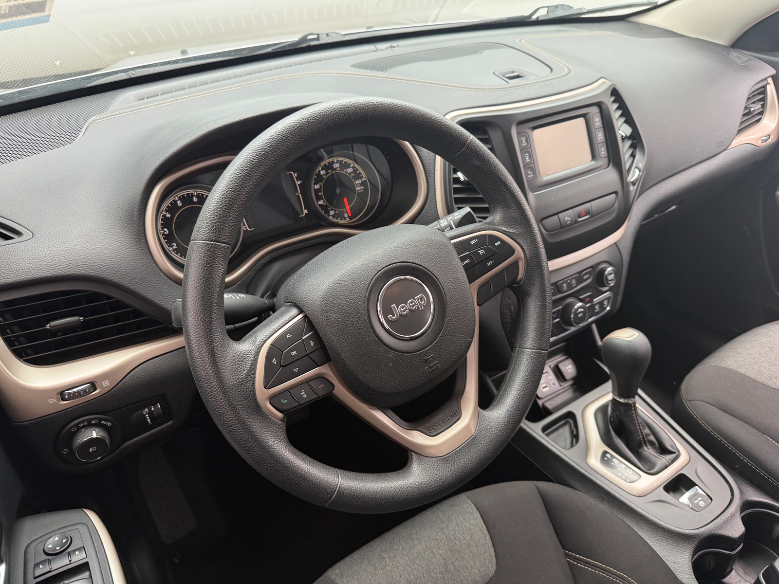 Thumbnail: 2018 Jeep Cherokee - 5