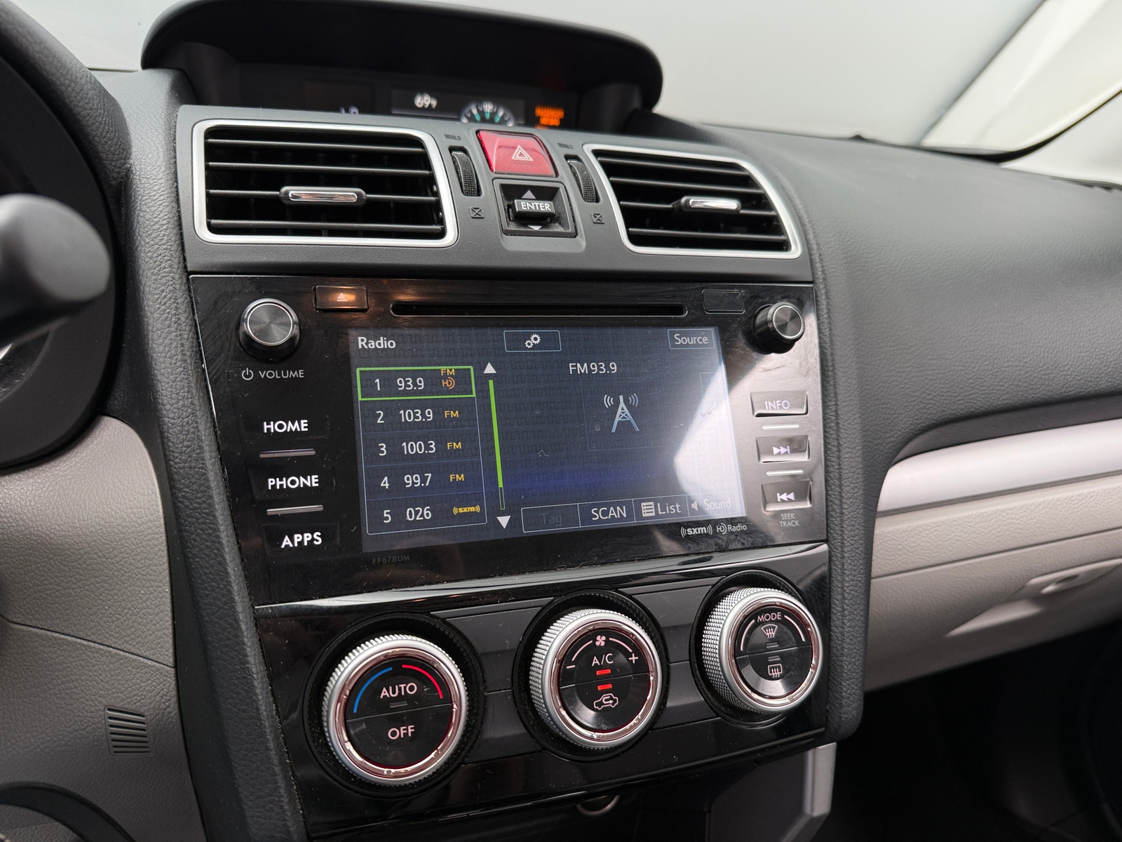 Thumbnail: 2017 Subaru Forester - 4